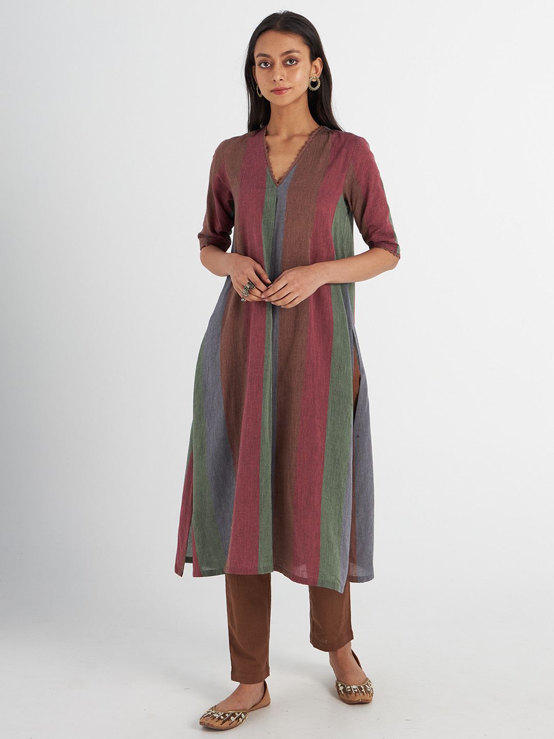 

Suta Women Brown Colourblocked Panelled Pure Cotton Kurta with Trousers