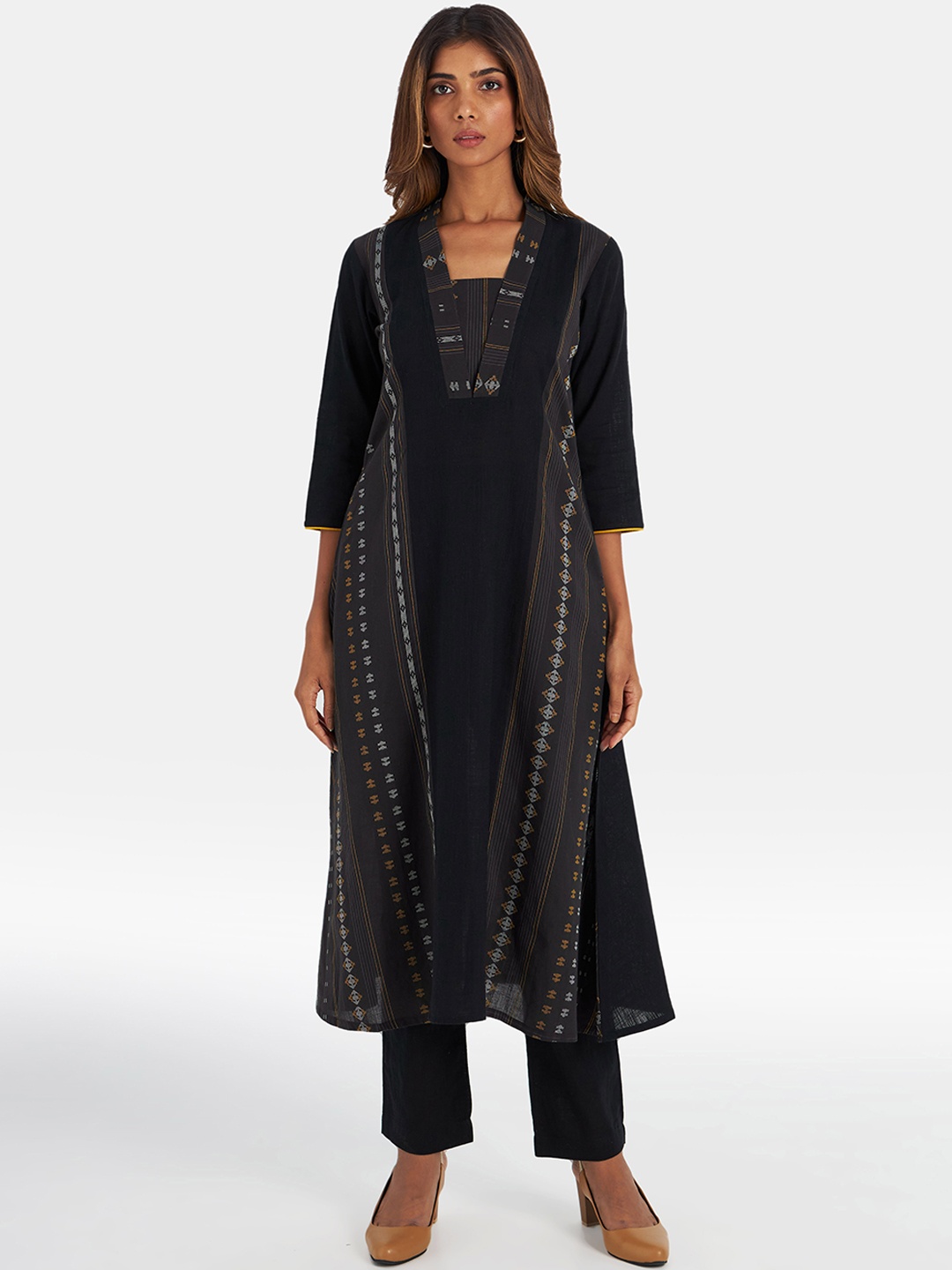 

Suta Black Ethnic Motifs Printed Pure Cotton Kurta with Trousers