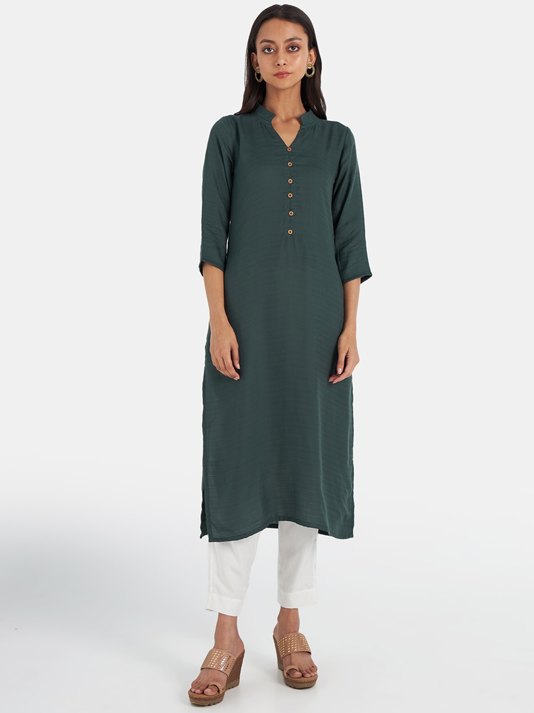 

Suta Women Green Viscose Rayon Kurta Set