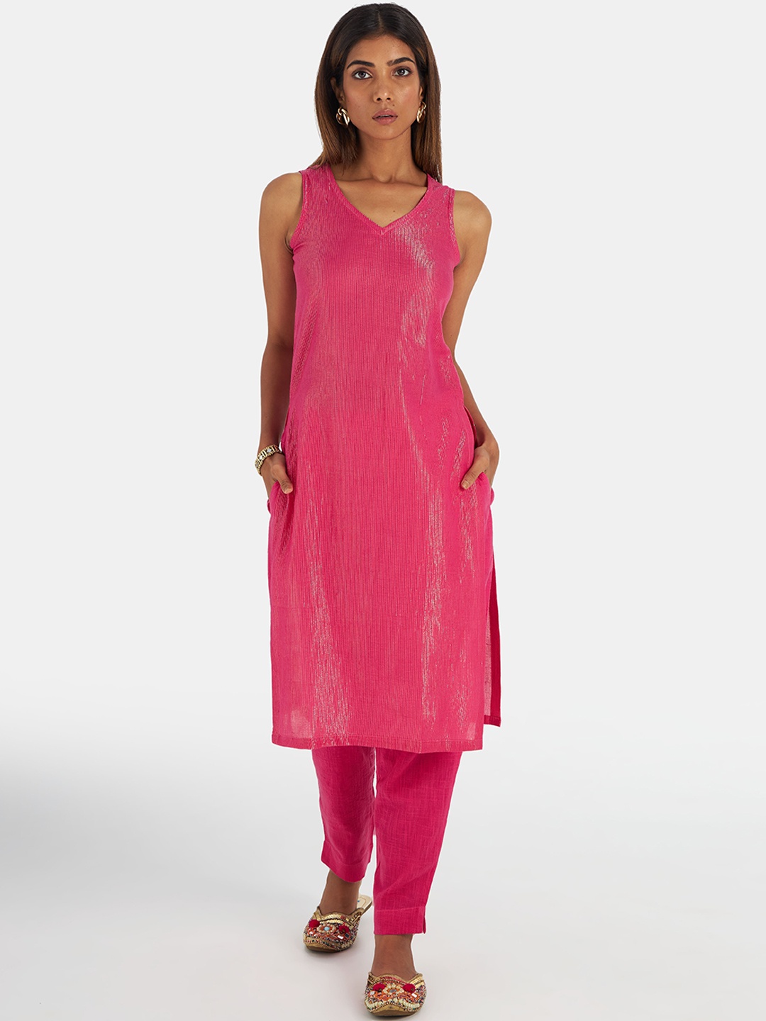 

Suta Women Pink Kurta with Churidar
