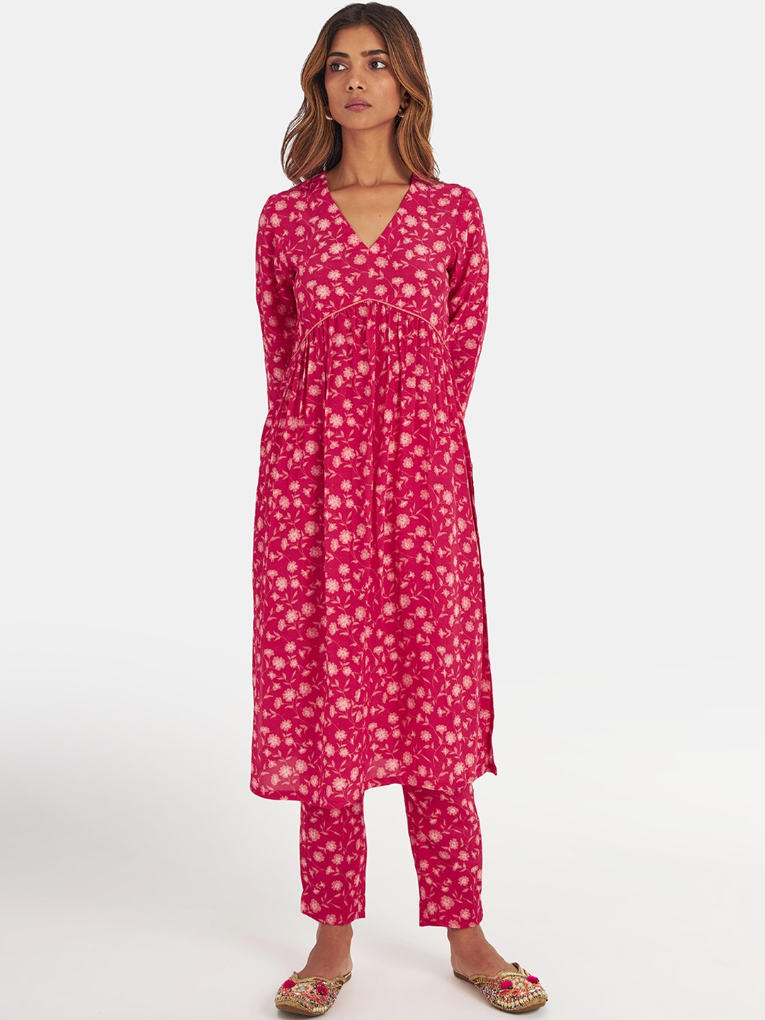 

Suta Women Pink Floral Printed Pleated Kurta with Trousers