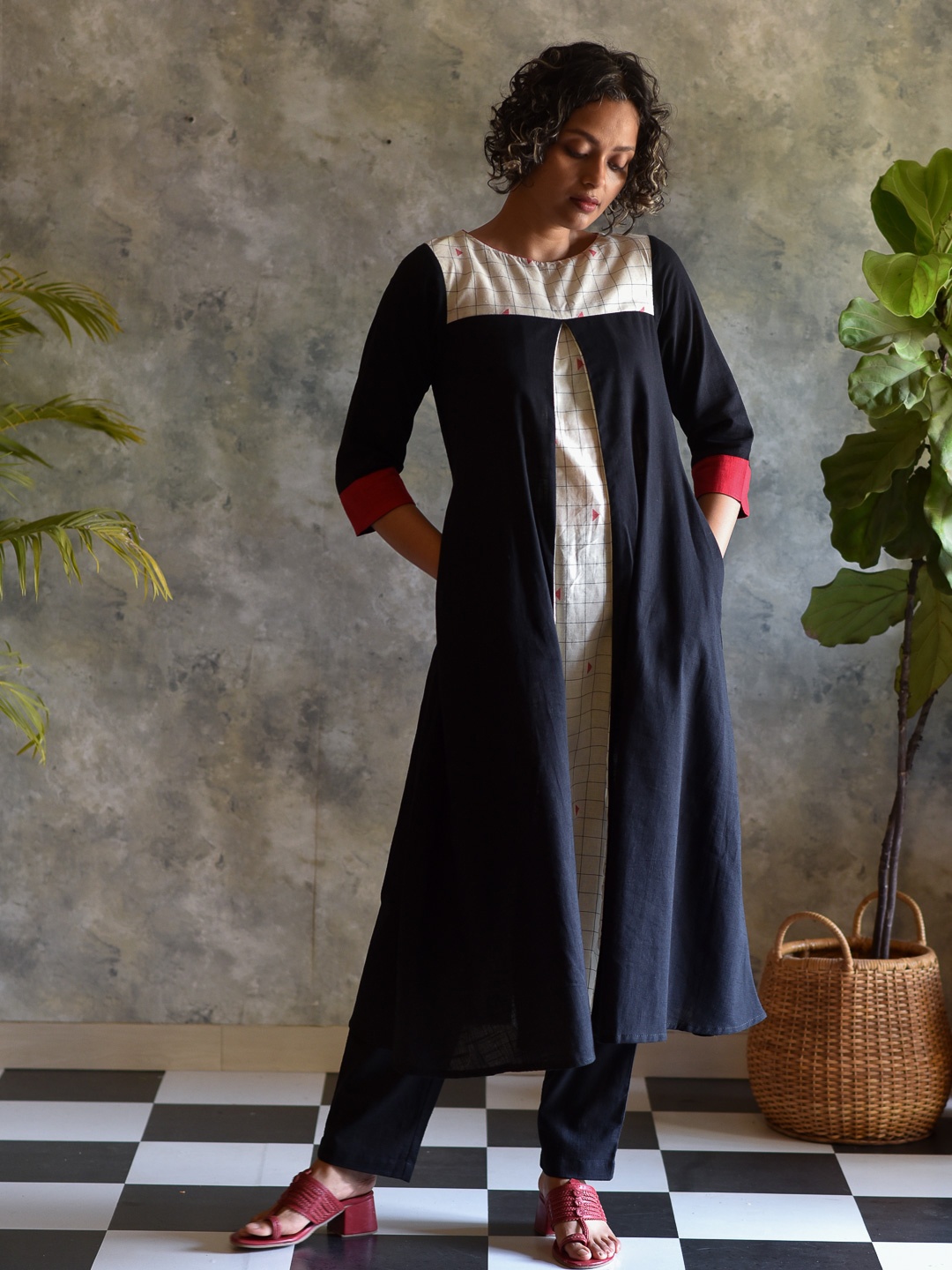 

Suta Women Black Printed Pure Cotton Kurta with Trousers