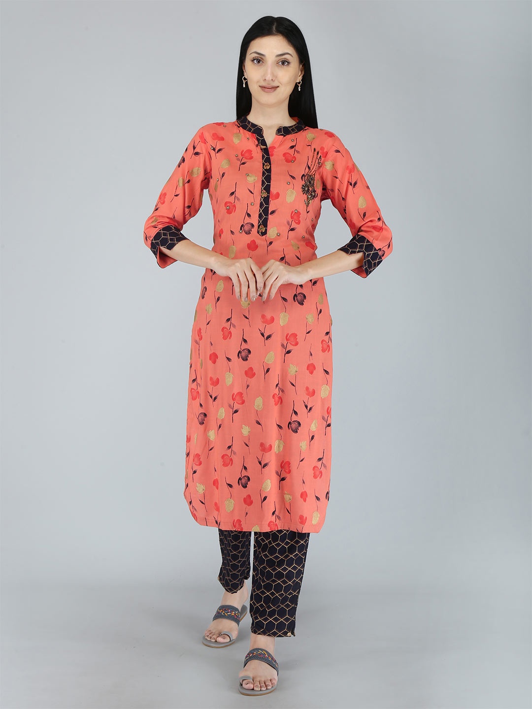 

KALINI Women Peach-Coloured Floral Embellished Floral Pathani Kurta