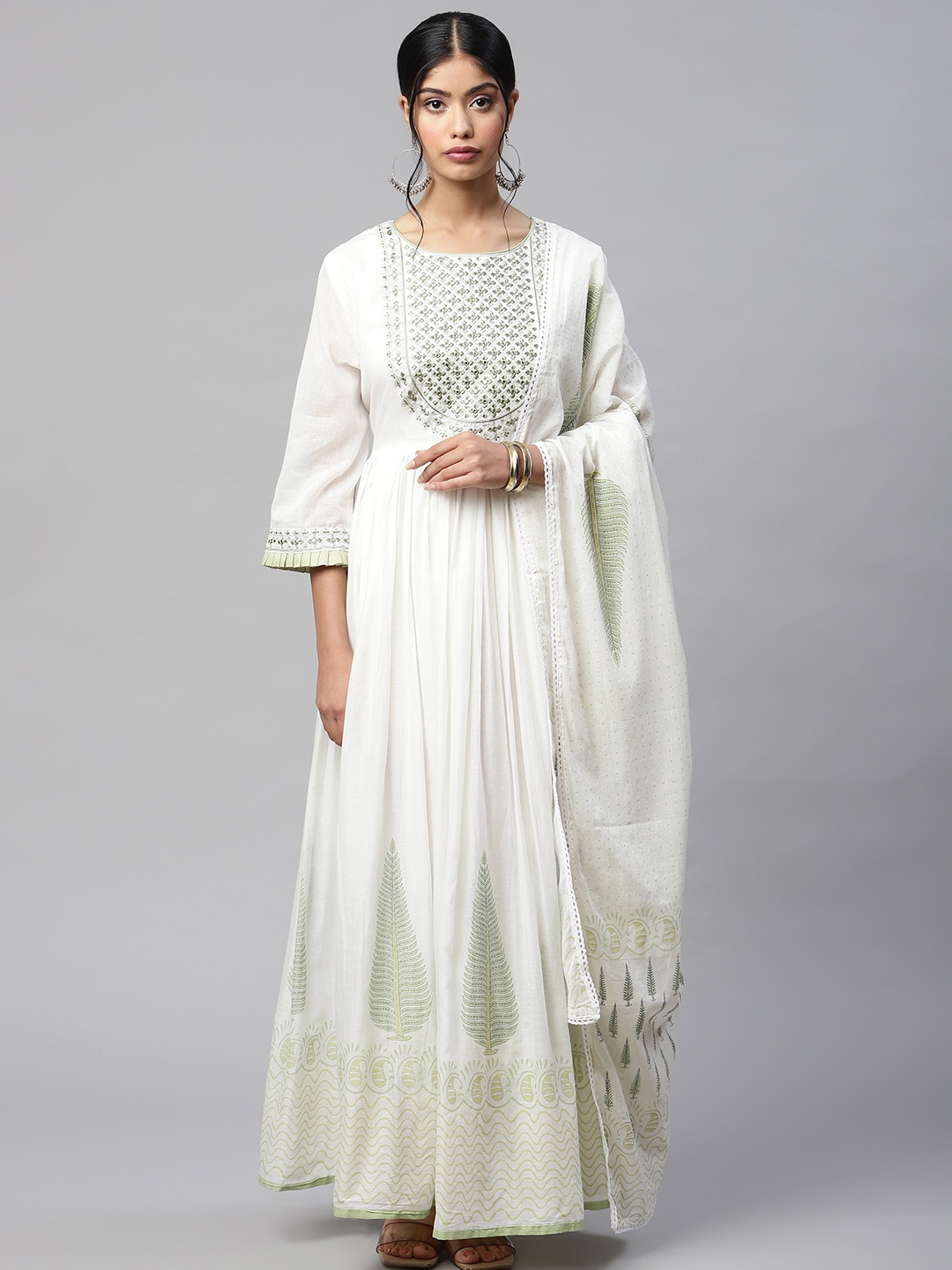 

Readiprint Fashions Women White & Green Ethnic Motifs Mirror Work Cotton Kurta & Dupatta
