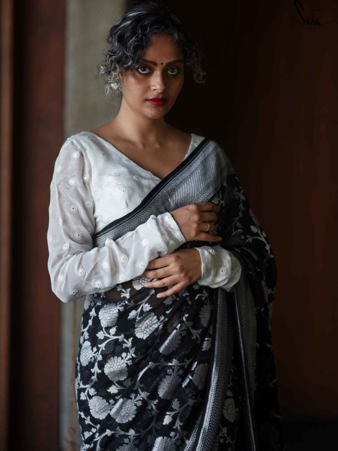 

Suta Women Black & White Embroidered Cotton Saree Blouse