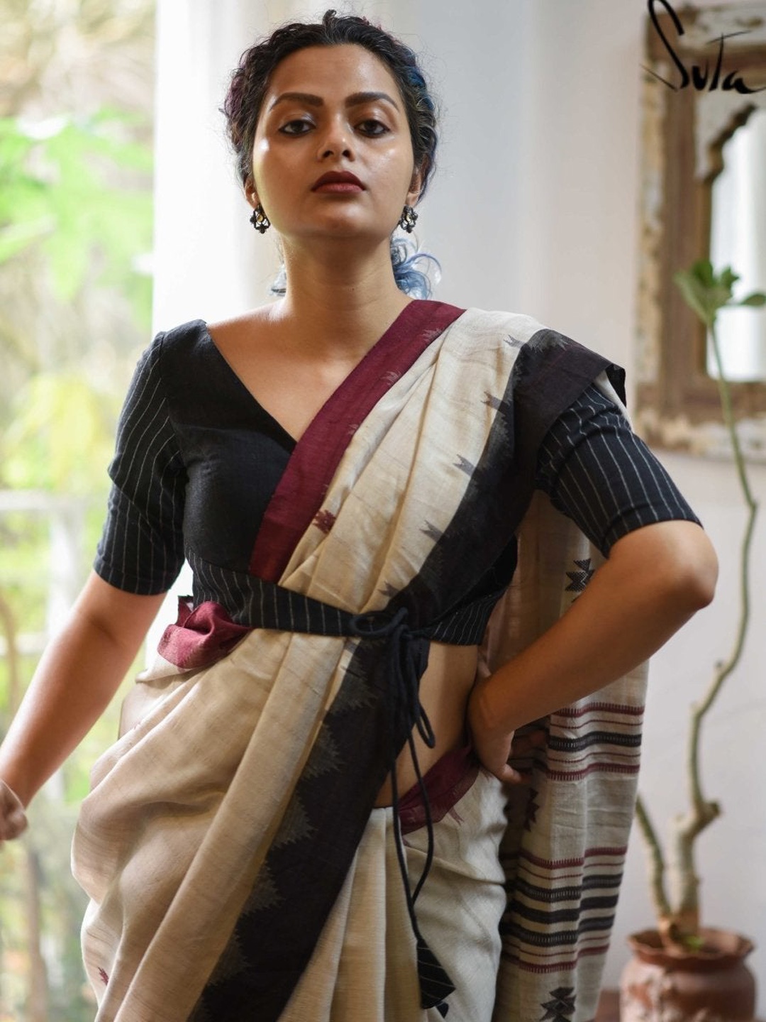 

Suta Women Black Kotpad Saree Blouse