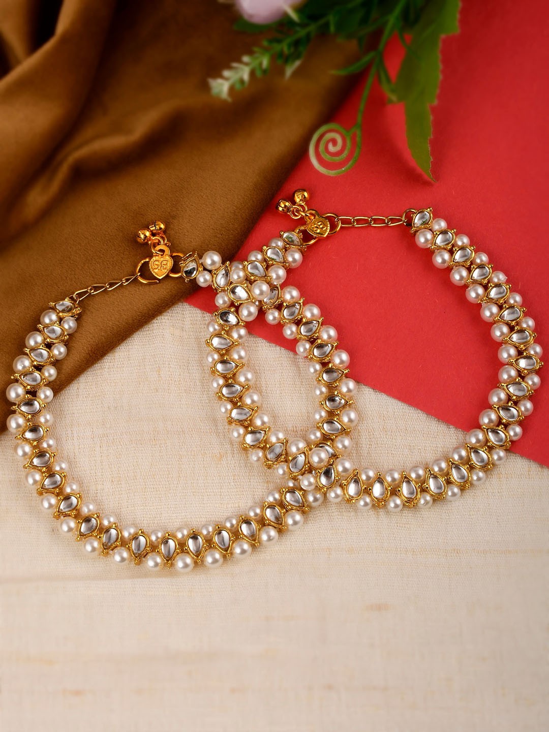 

Shoshaa Set of 2 Gold-Plated White Kundan-Studded & Beaded Anklet