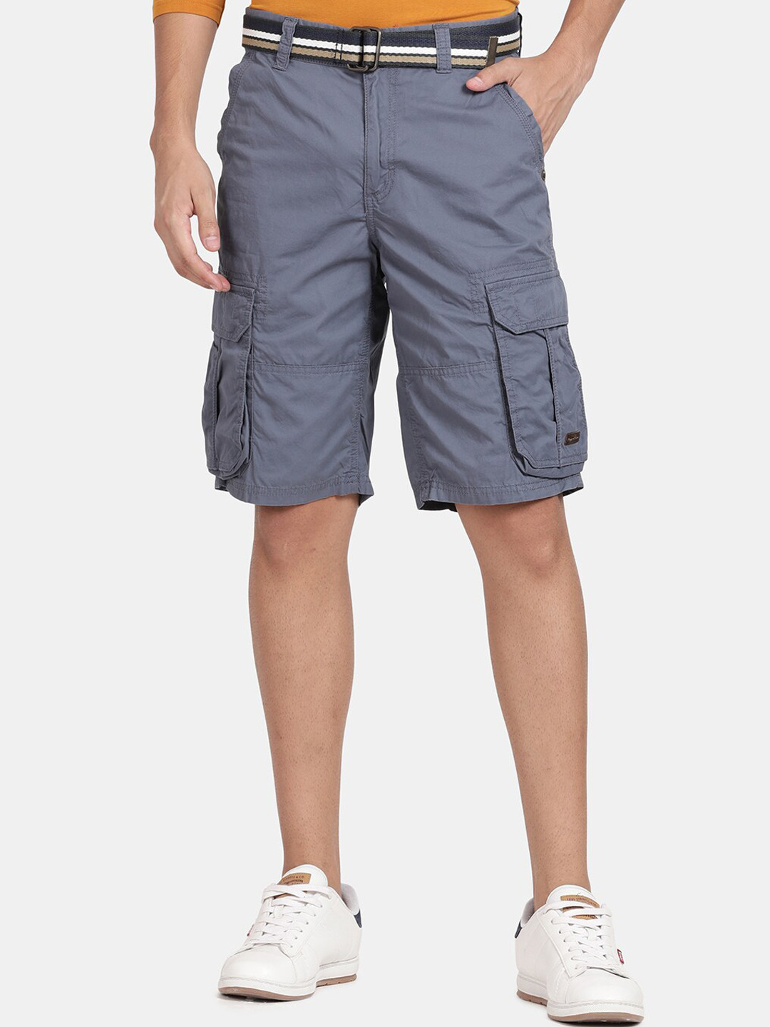 

t-base Men Blue Solid Cotton Cargo Shorts