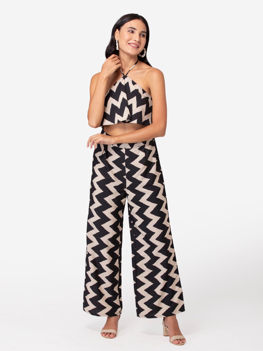 

YEROS Black & White Halter Neck Printed Basic Jumpsuit