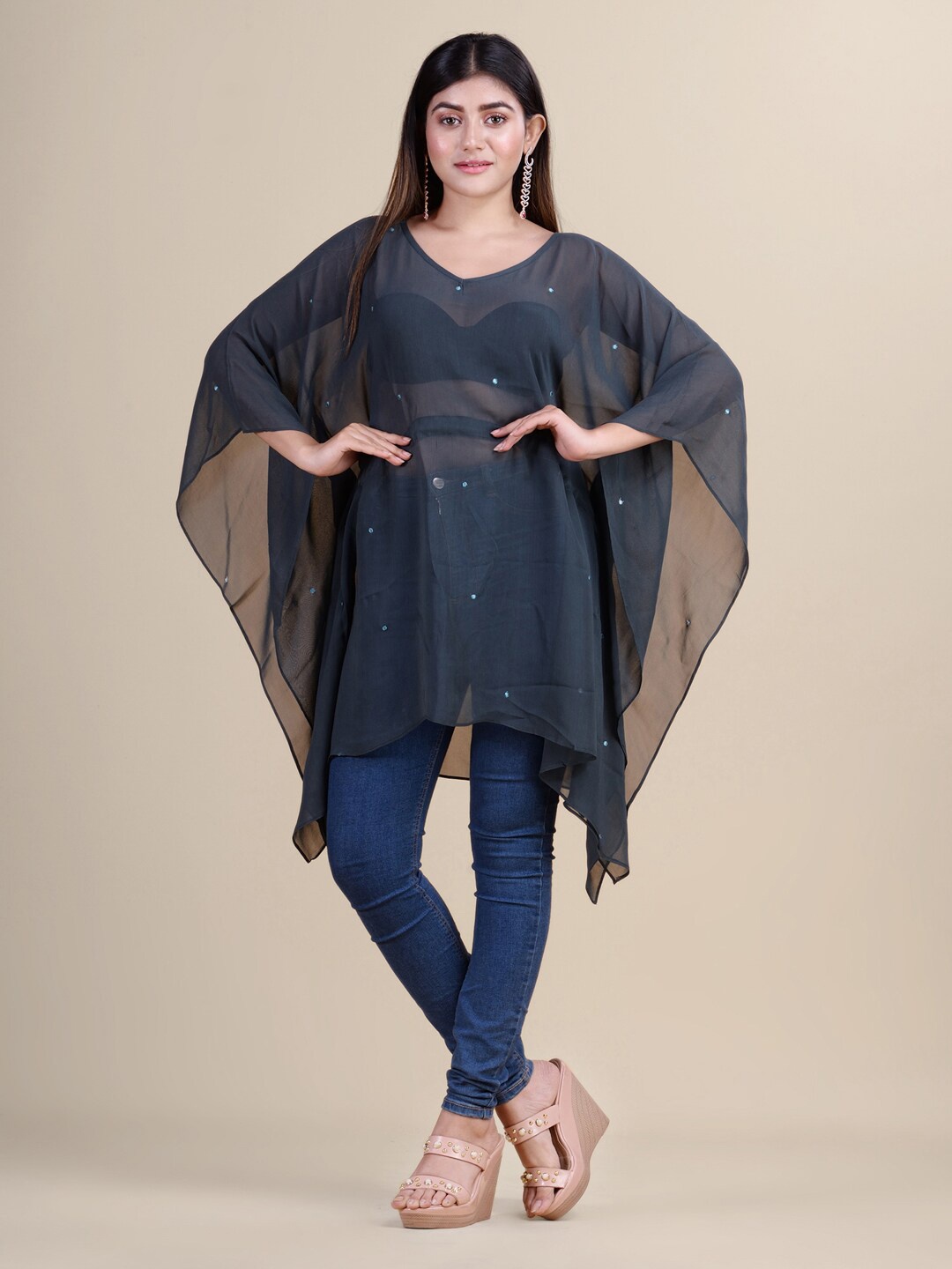 Laa Calcutta Women Green Embroidered Kaftan Tunic