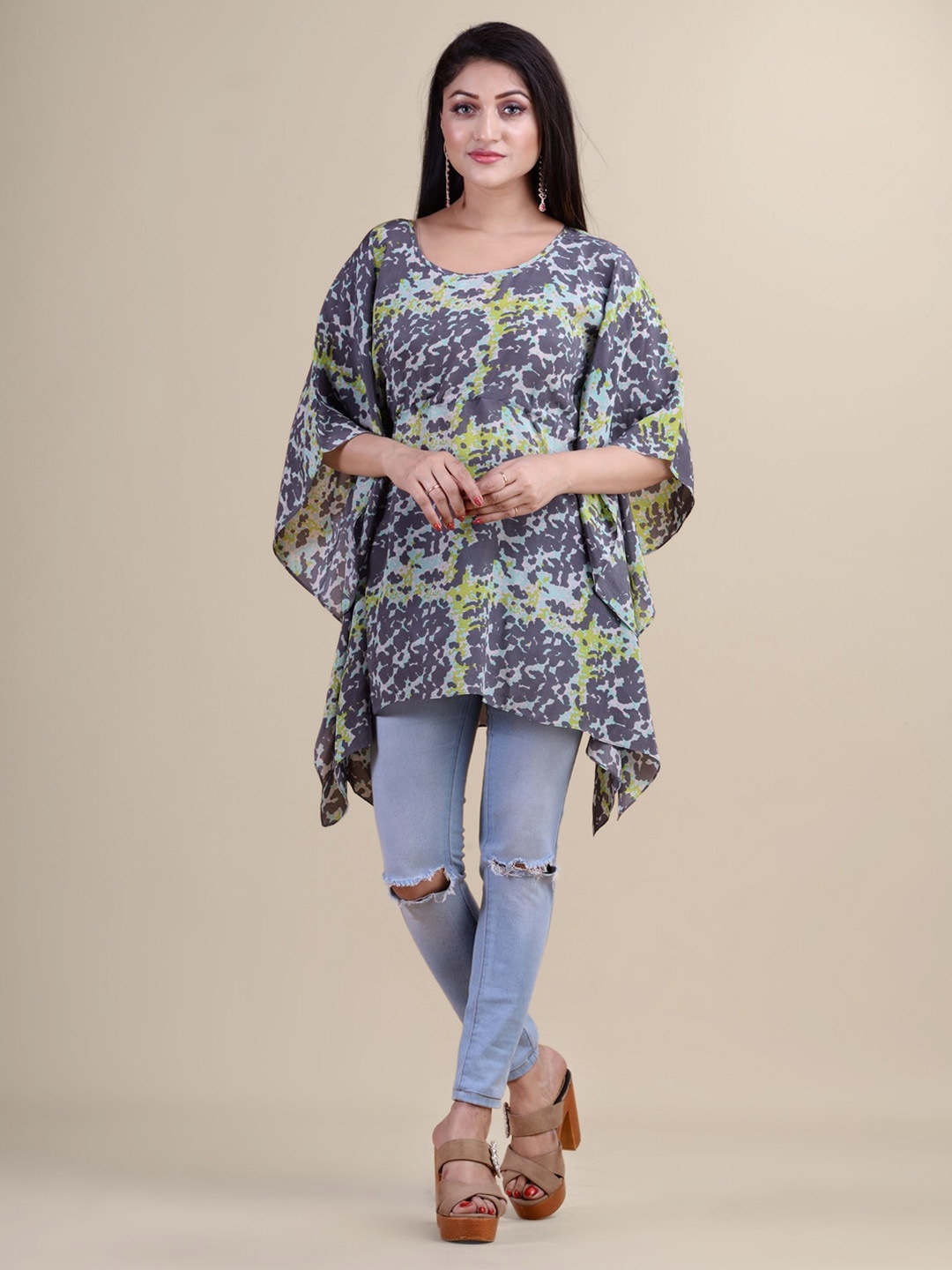 

Laa Calcutta Grey & Fluorescent Green Printed Kaftan Tunic