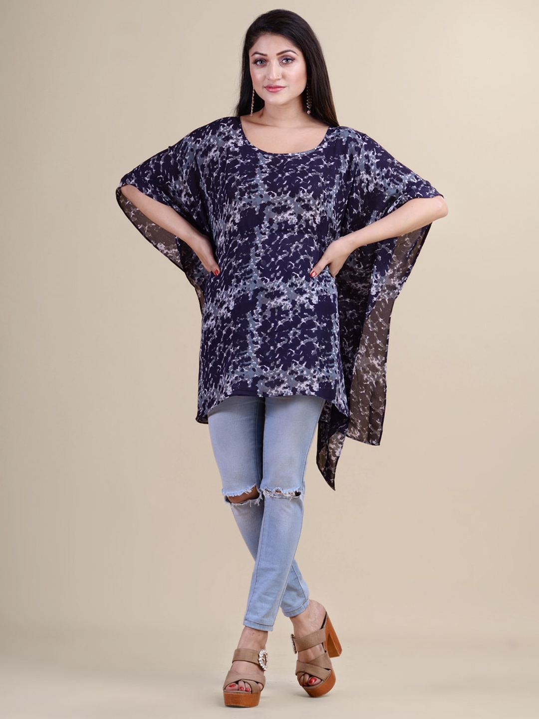 

Laa Calcutta Blue & Grey Animal Printed Georgette Kaftan Tunic