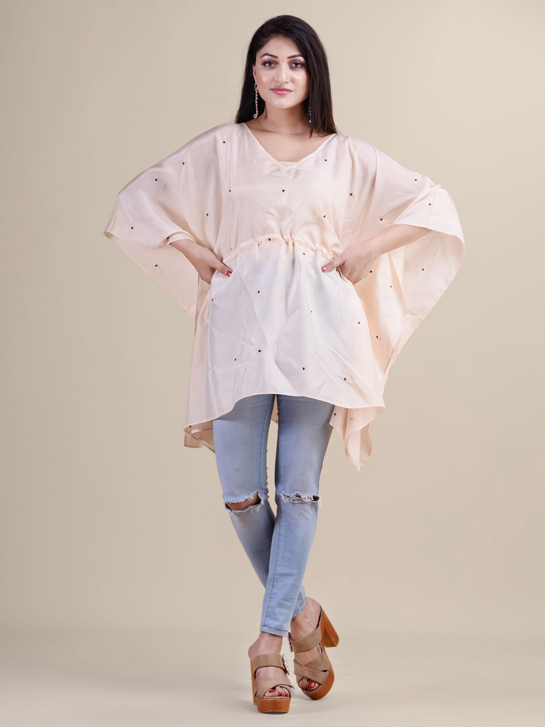 

Laa Calcutta V-Neck Extended Sleeves Thread Work Georgette Kaftan Kurti, Off white