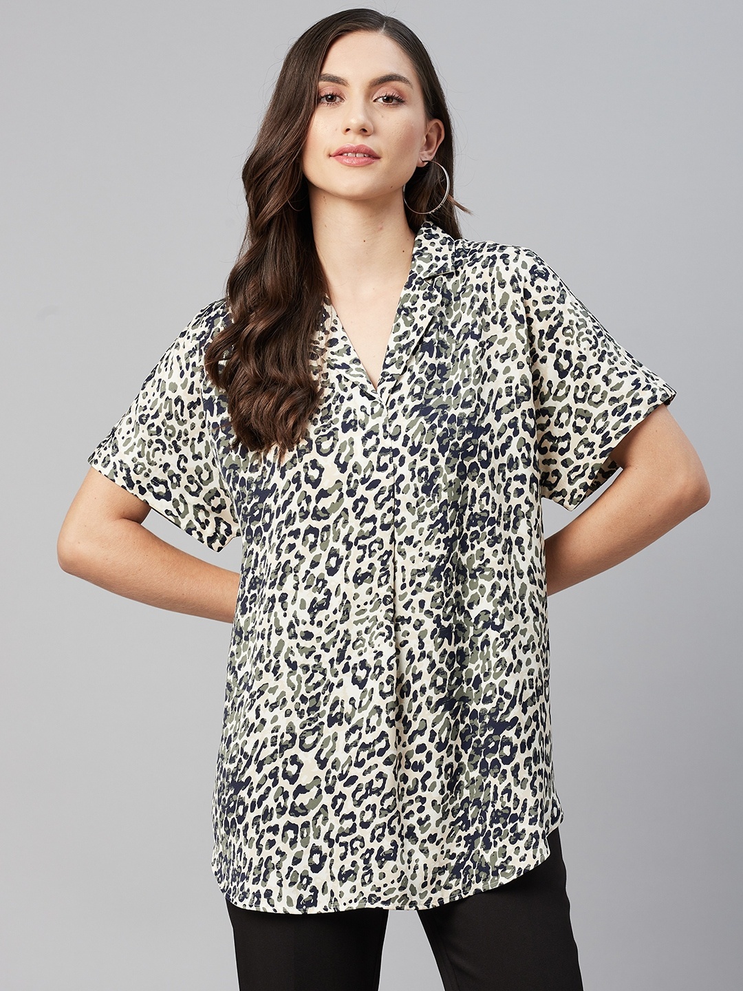 

Marks & Spencer Beige & Navy Blue Leopard Print Extended Sleeves Longline Top