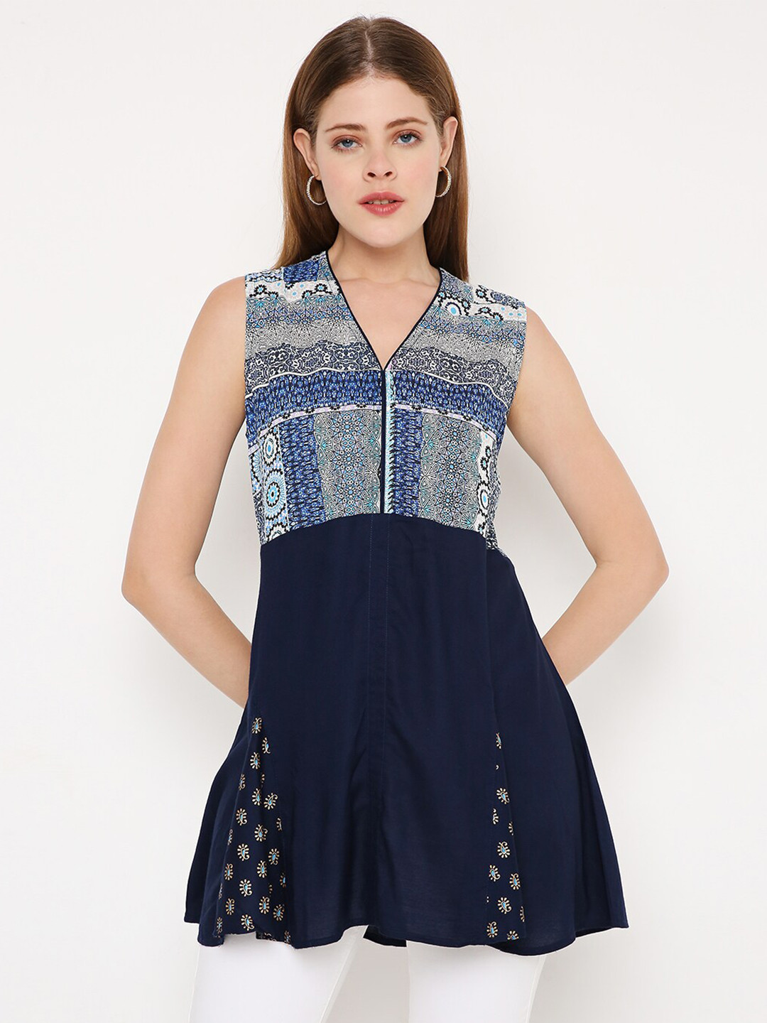 

Peppertree Blue & Grey Viscose Rayon Printed Tunic