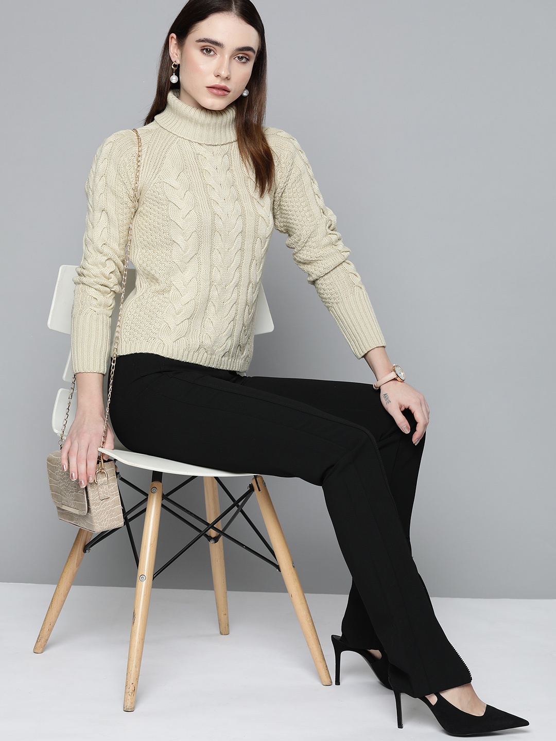 

Chemistry Women Beige Cable Knit Pullover