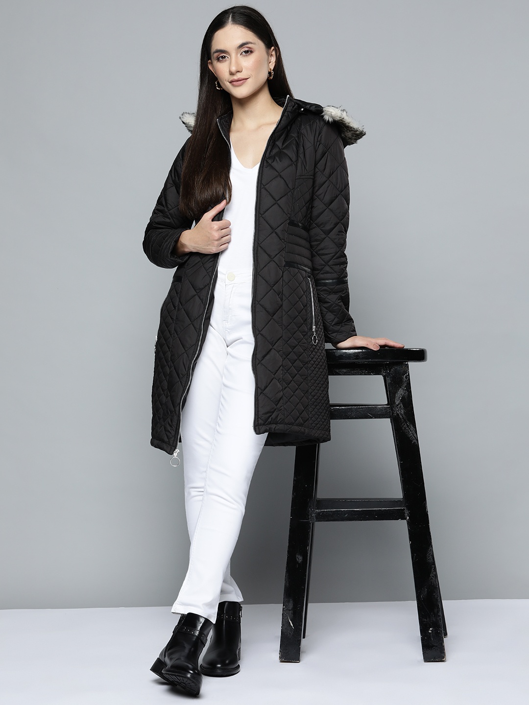 

Chemistry Women Black Longline Quilted Jacket