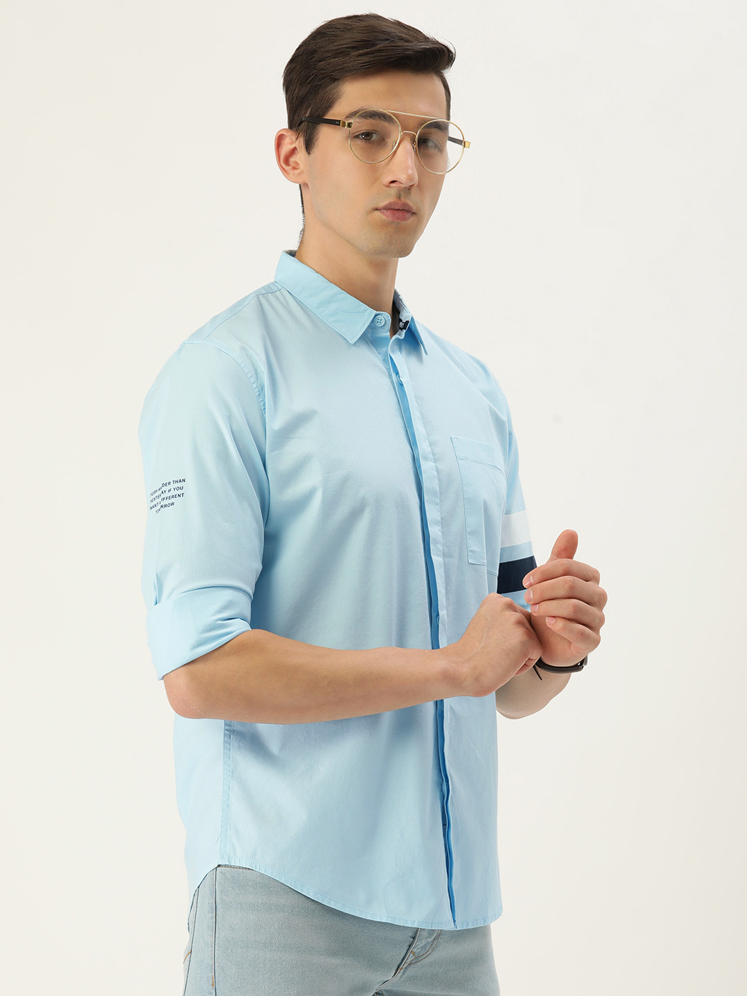 

FOREVER 21 Men Light Blue Solid Regular Fit Casual Shirt