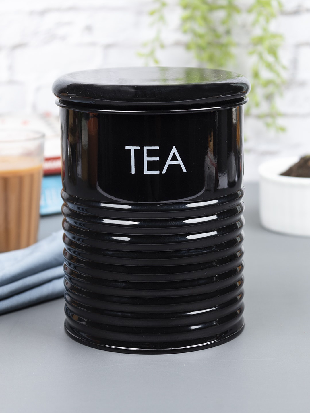 

MARKET99 Black Printed Tea Jar