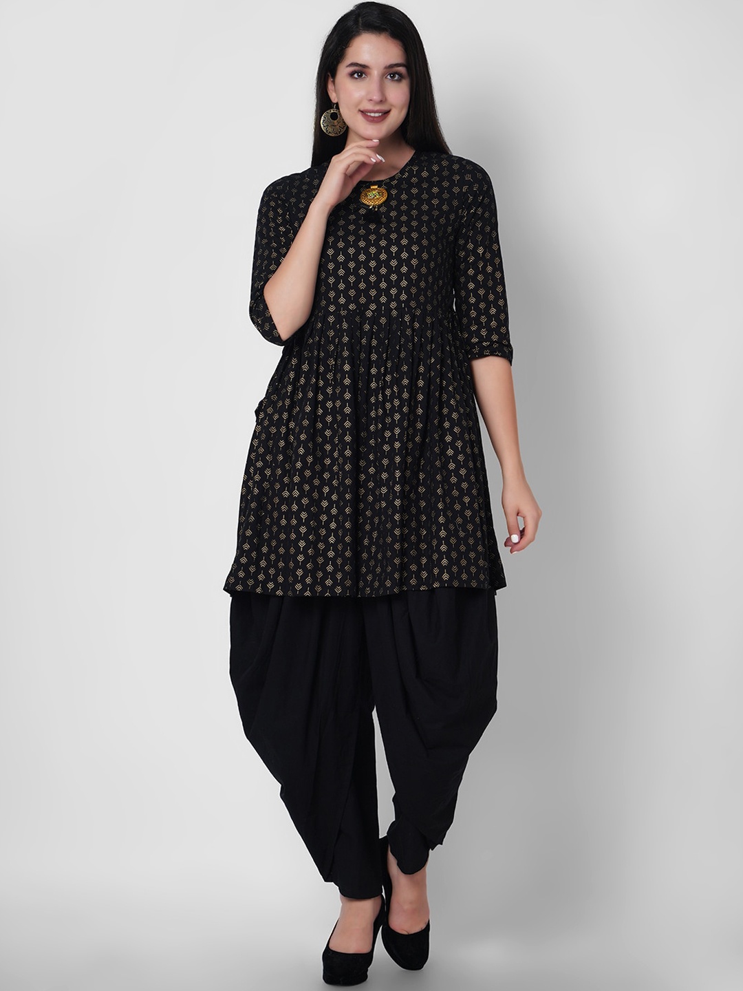 

ORTANGE Women Black Ethnic Motifs Printed Empire Kurta with Dhoti Pants