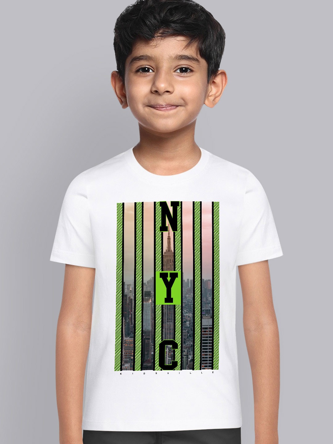 

Kids Ville Boys White Graphic Printed Pure Cotton T-shirt