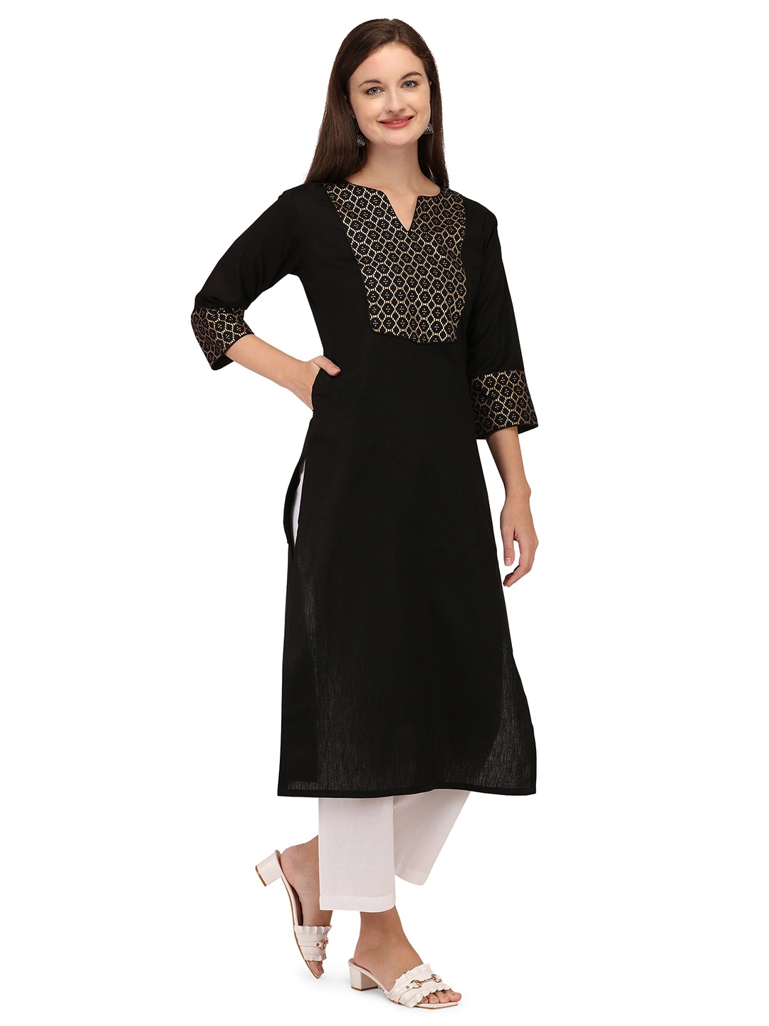 

RGHT Black V-Neck Kurti