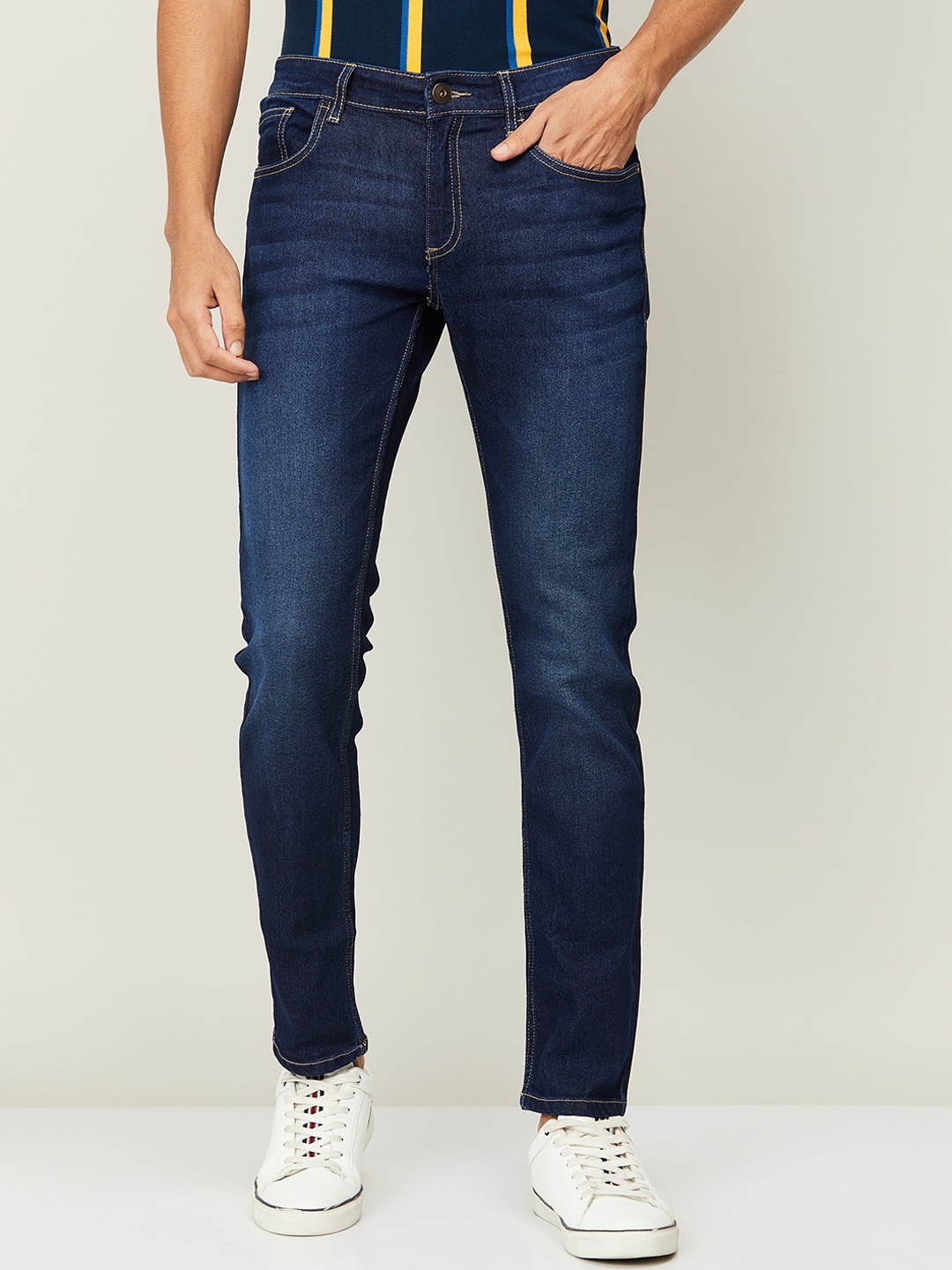 

Forca by Lifestyle Men Blue Skinny Fit Light Fade Crop Jeans