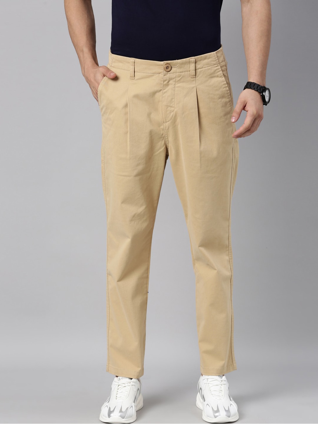 

Breakbounce Men Beige Relaxed Loose Fit Pleated Cotton Chinos Trousers