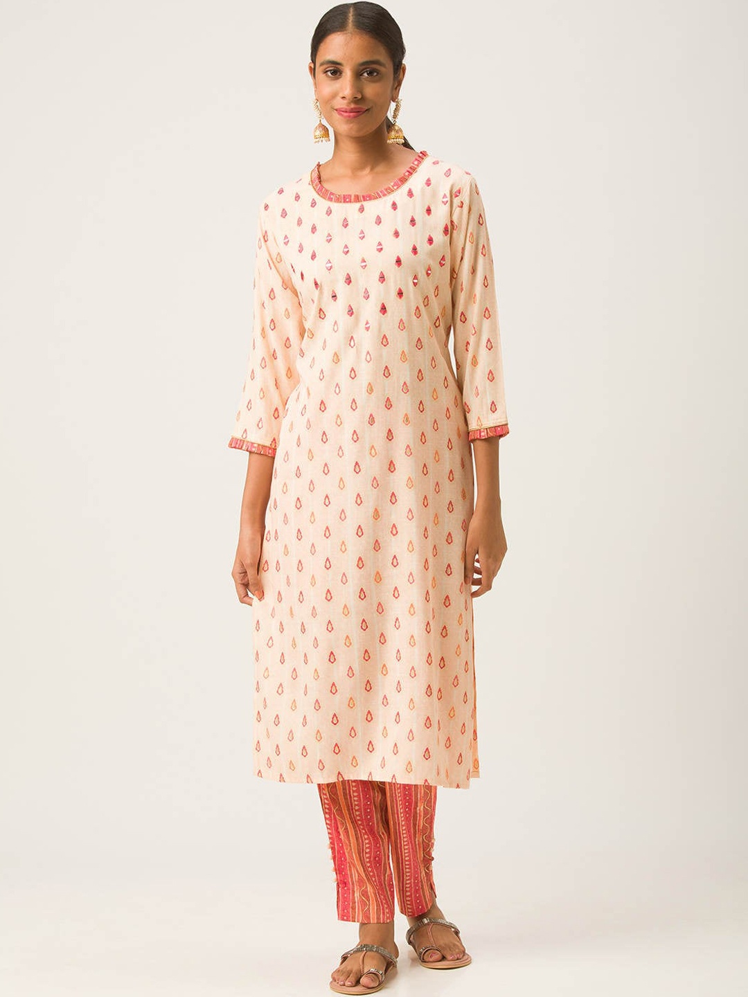 

ZOLA Women Off-White & Orange Ethnic Motifs Printed Kurta with Trousers