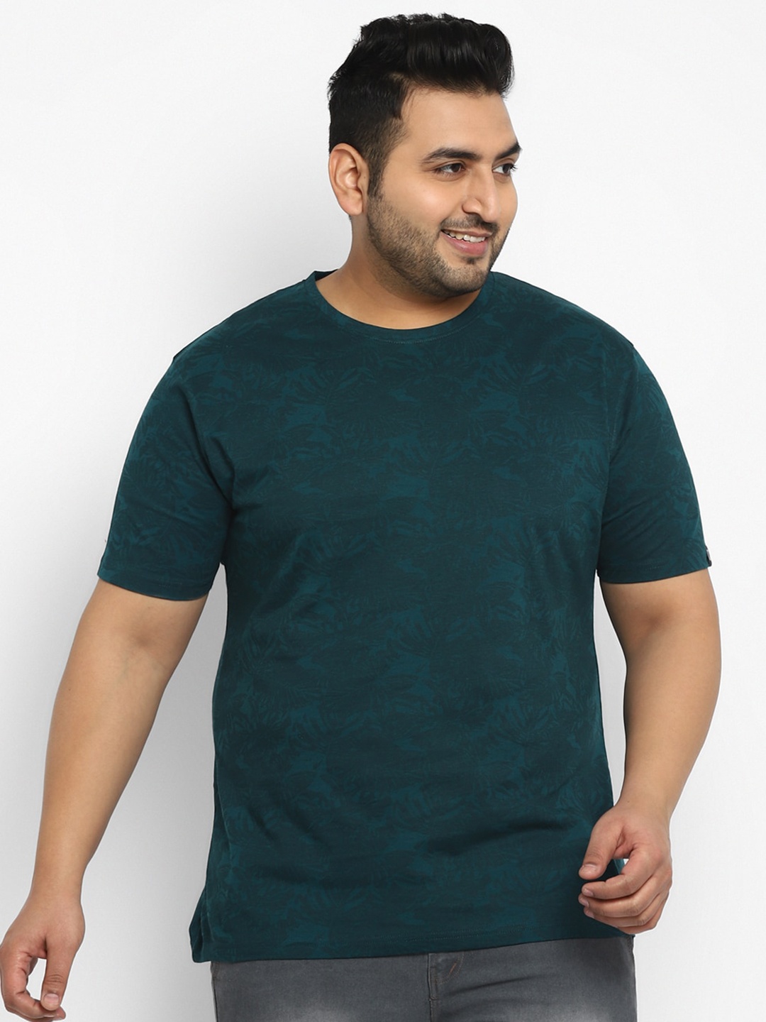 

Urbano Plus Men Teal Green Printed Cotton T-shirt
