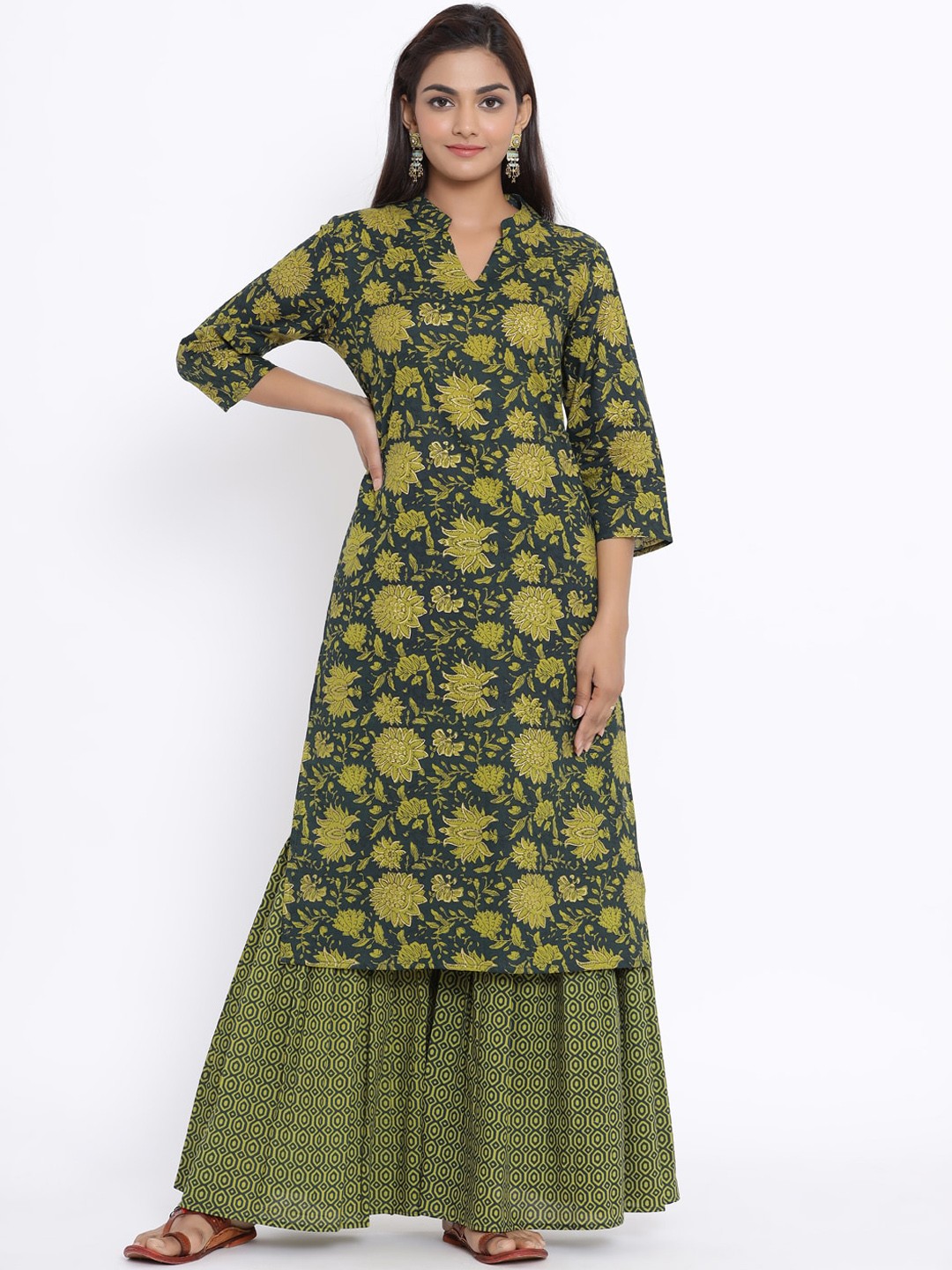 

MIRAVAN Women Green & Yellow Floral Printed Pure Cotton Kurta with Sharara