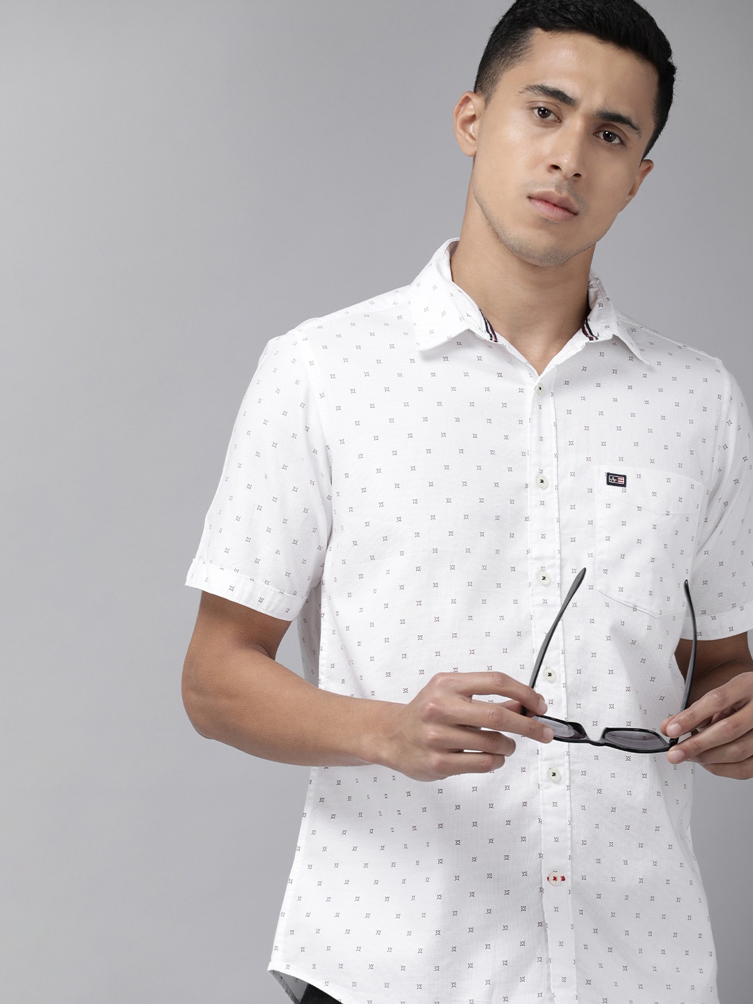 

Arrow Sport Men Classic Fit Micro Ditsy Printed Pure Cotton Casual Shirt, White