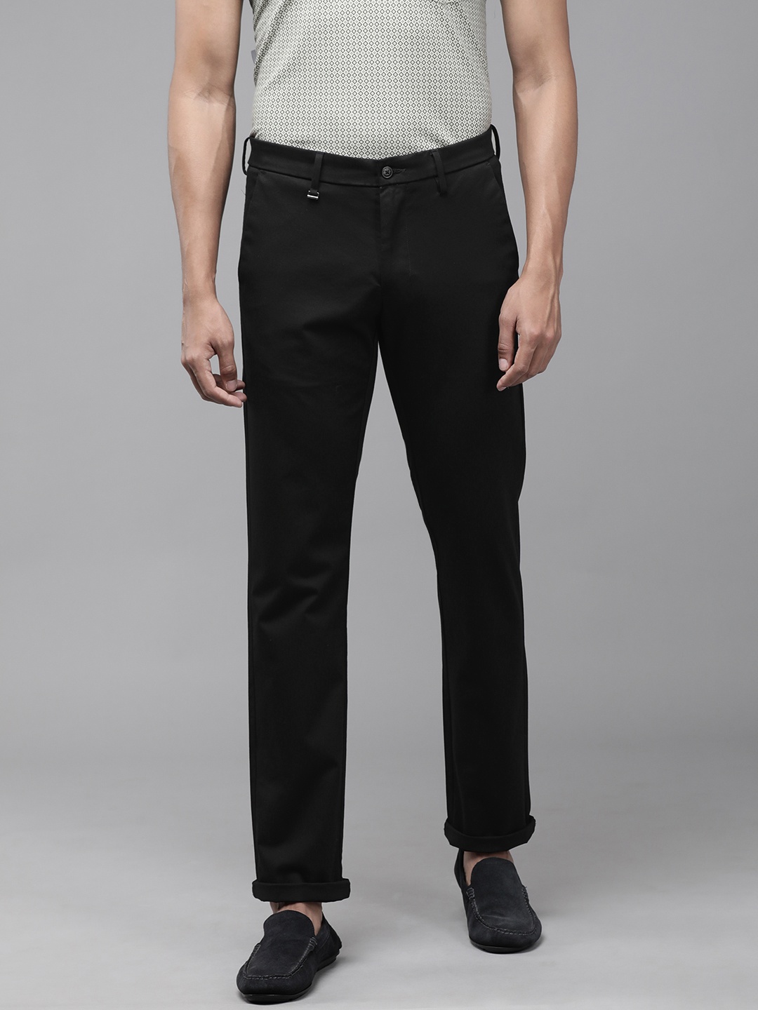 

Van Heusen Men Black Solid Slim Fit Trousers