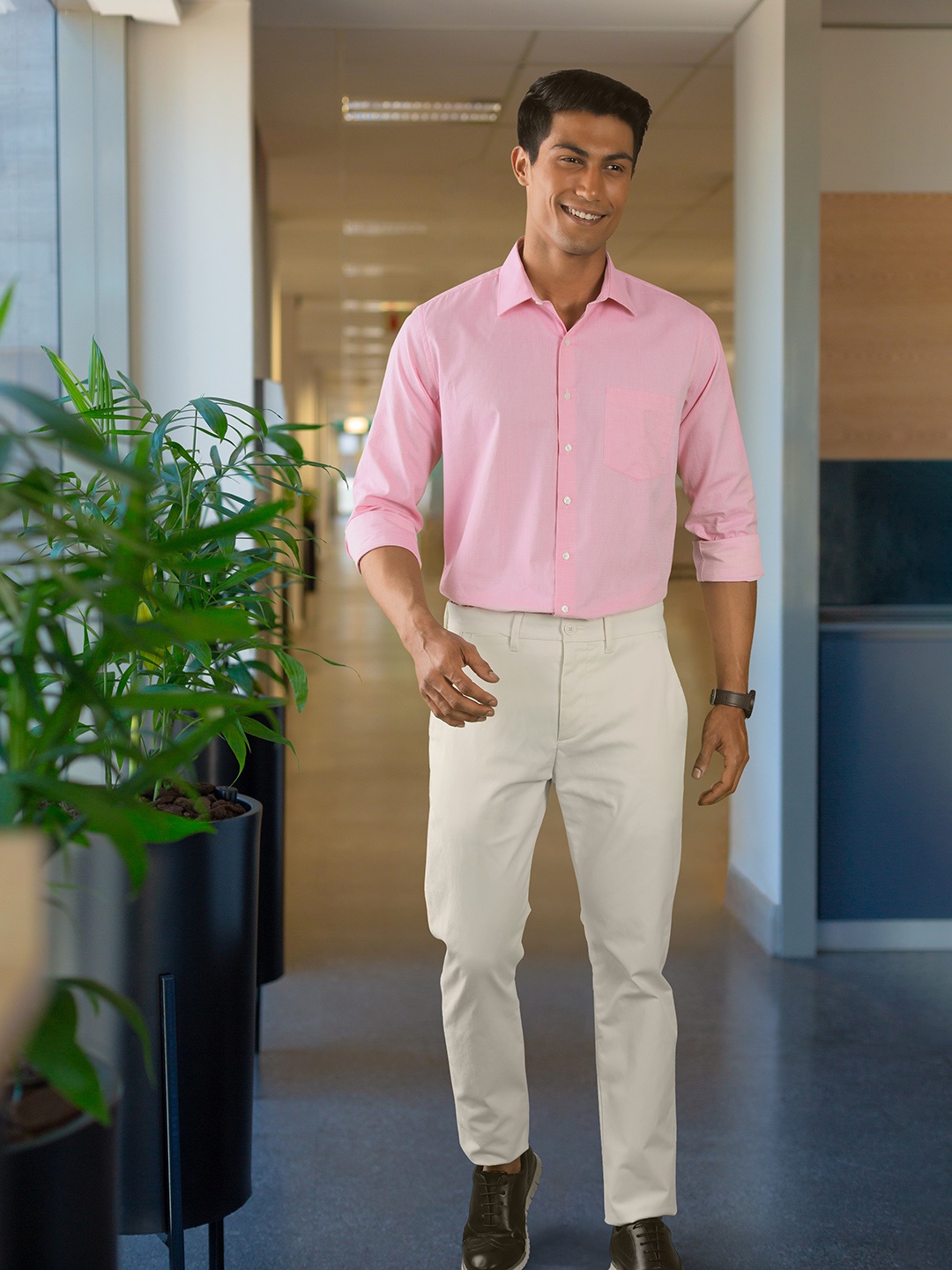 

Van Heusen Men Pink Self Design Slim Fit Pure Cotton Formal Shirt