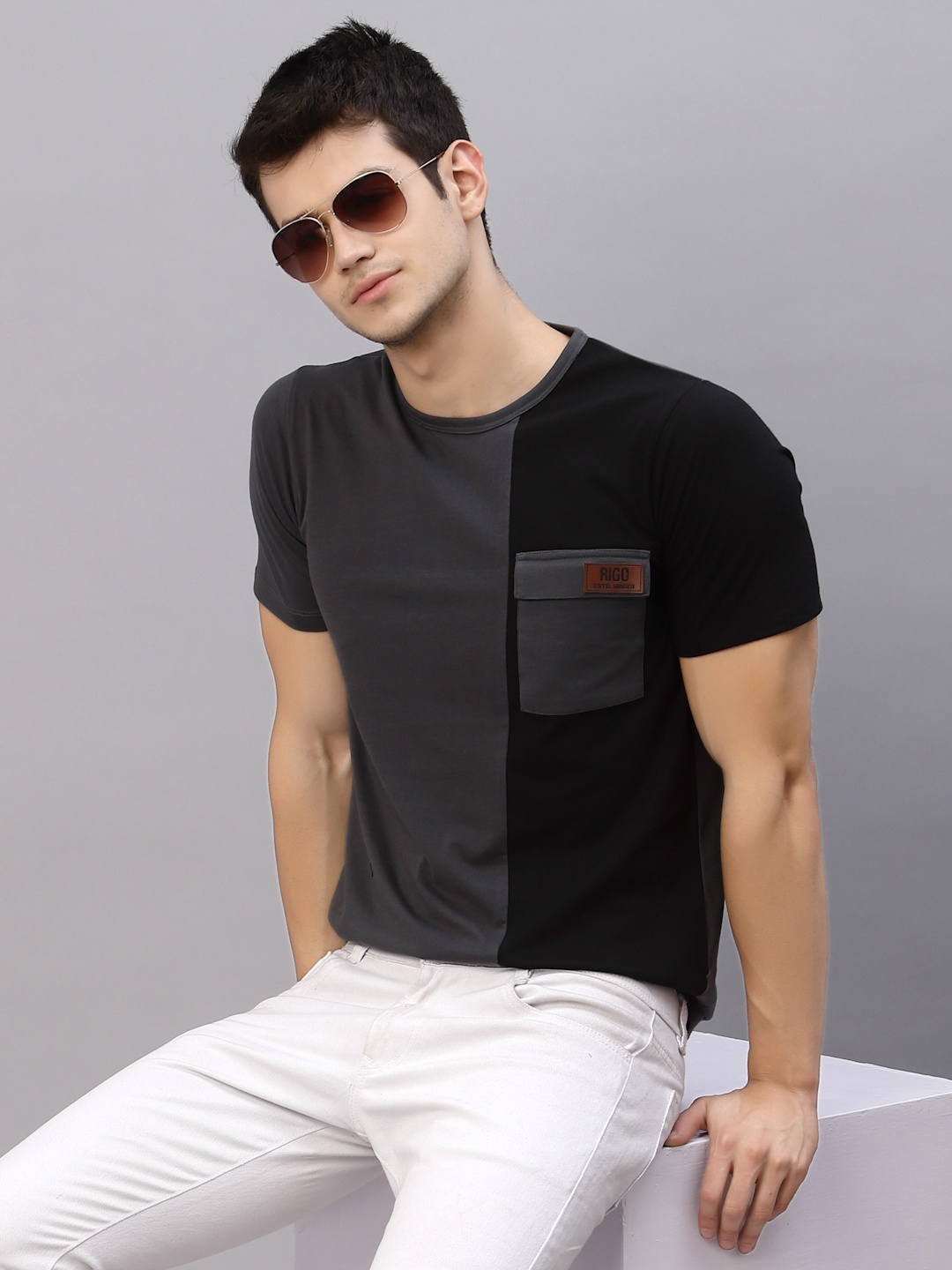 

Rigo Men Dark Grey Black Cut & Sew Round Neck Cotton Half Sleeve T-Shirt