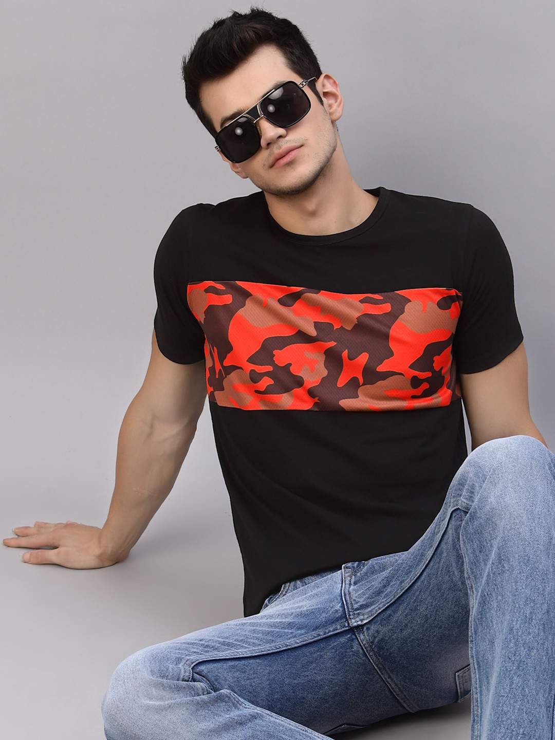 

Rigo Men Black Contrast Camouflage Print Panel Round Neck Cotton Half Sleeve T-Shirt