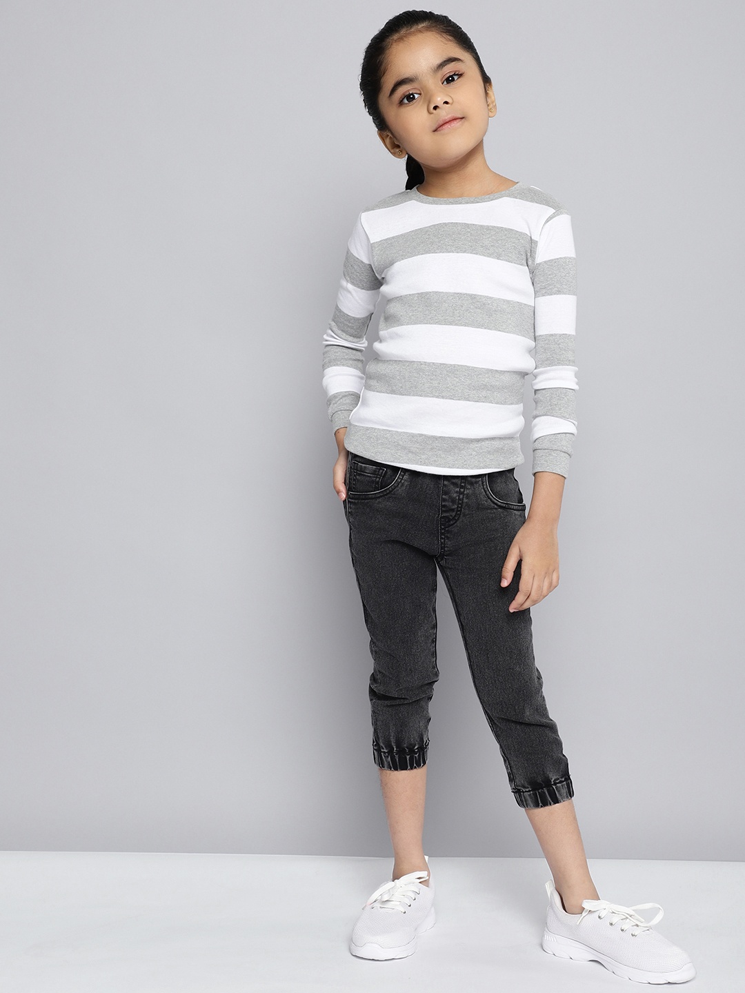 

HERE&NOW Girls Charcoal Grey Clean Look Stretchable Cropped Jogger Jeans