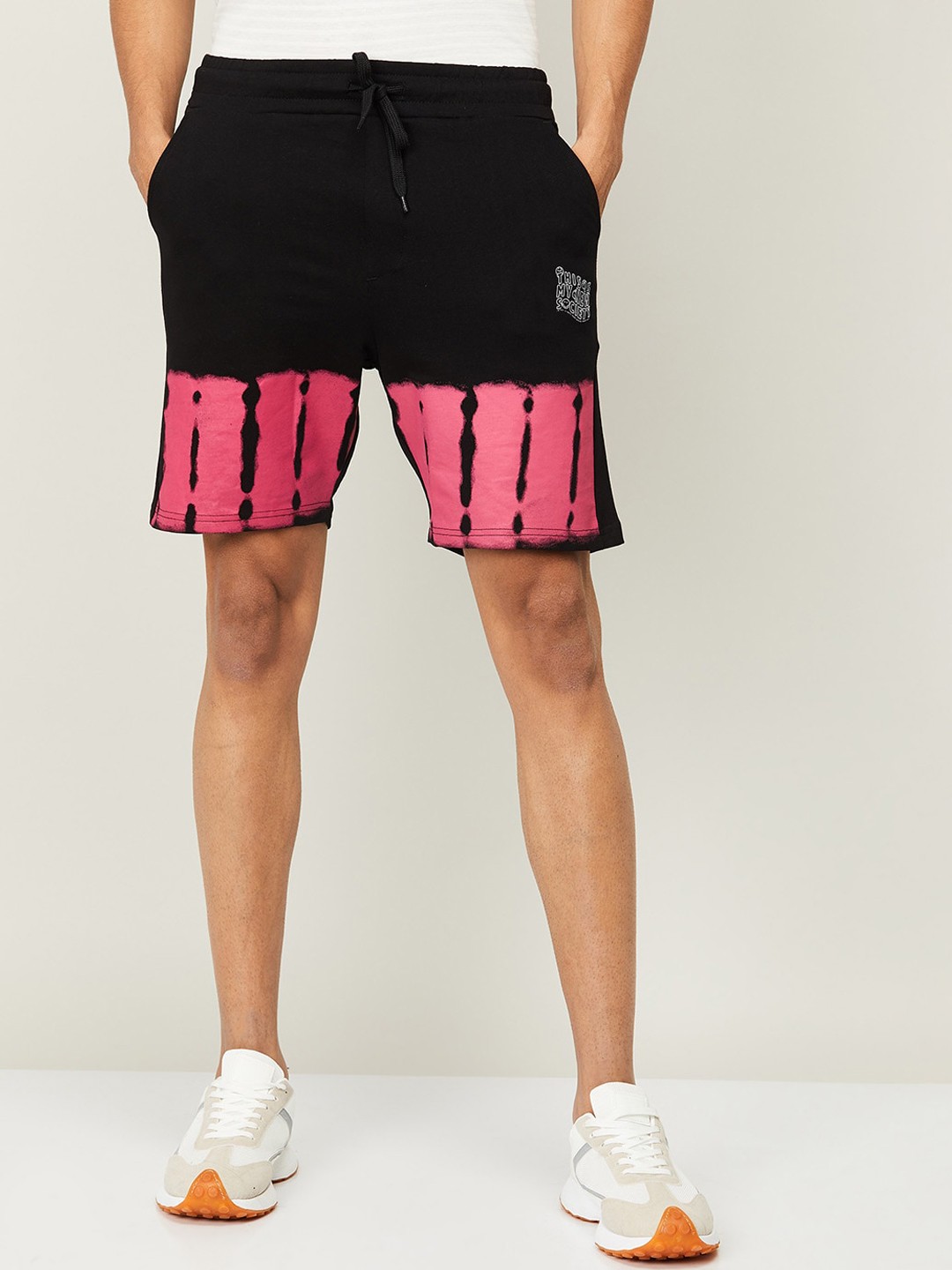 

SmileyWorld Men Black Printed Slim Fit Shorts