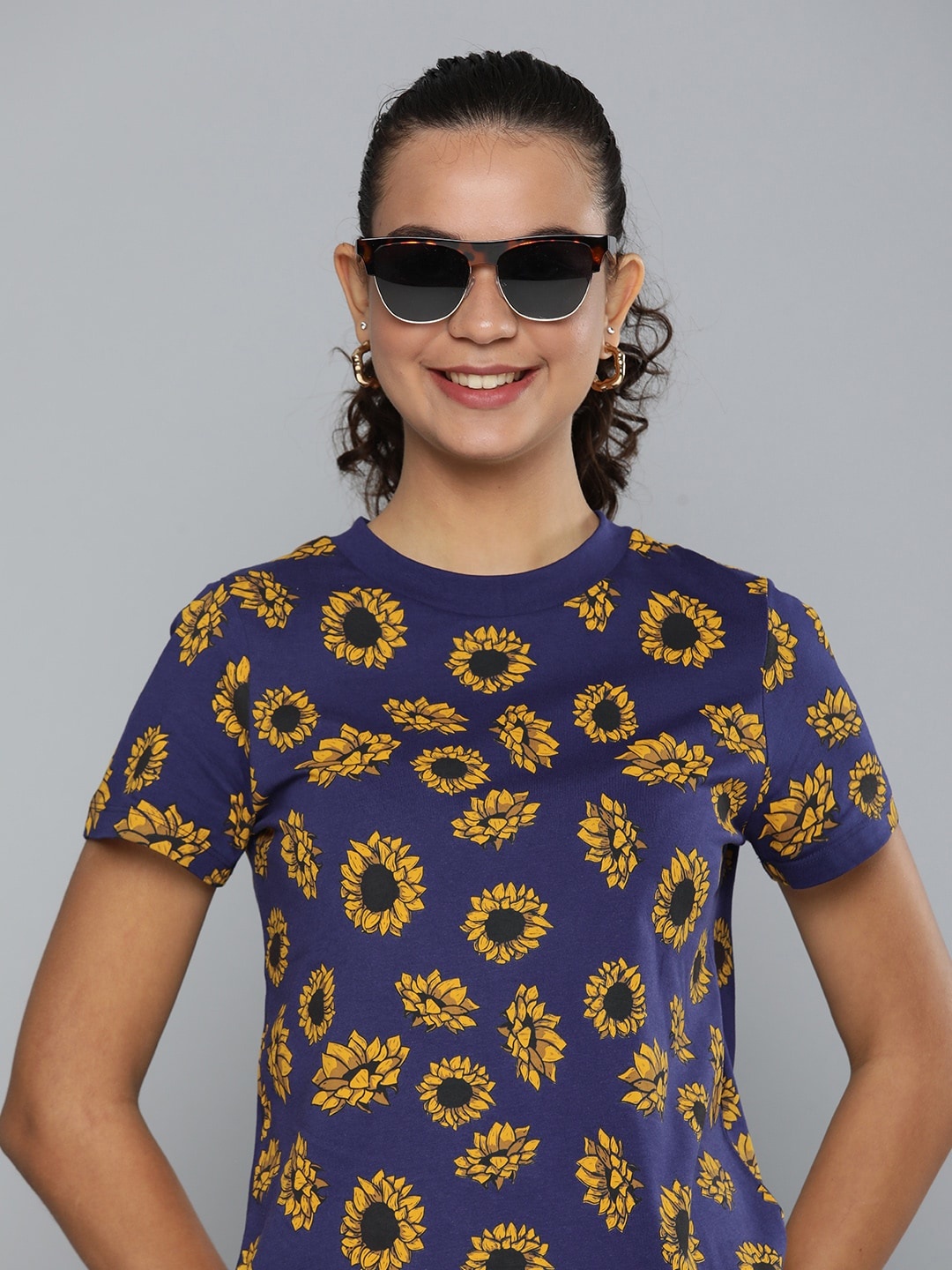 

HERE&NOW Women Blue & Yellow Floral Printed Pure Cotton T-shirt