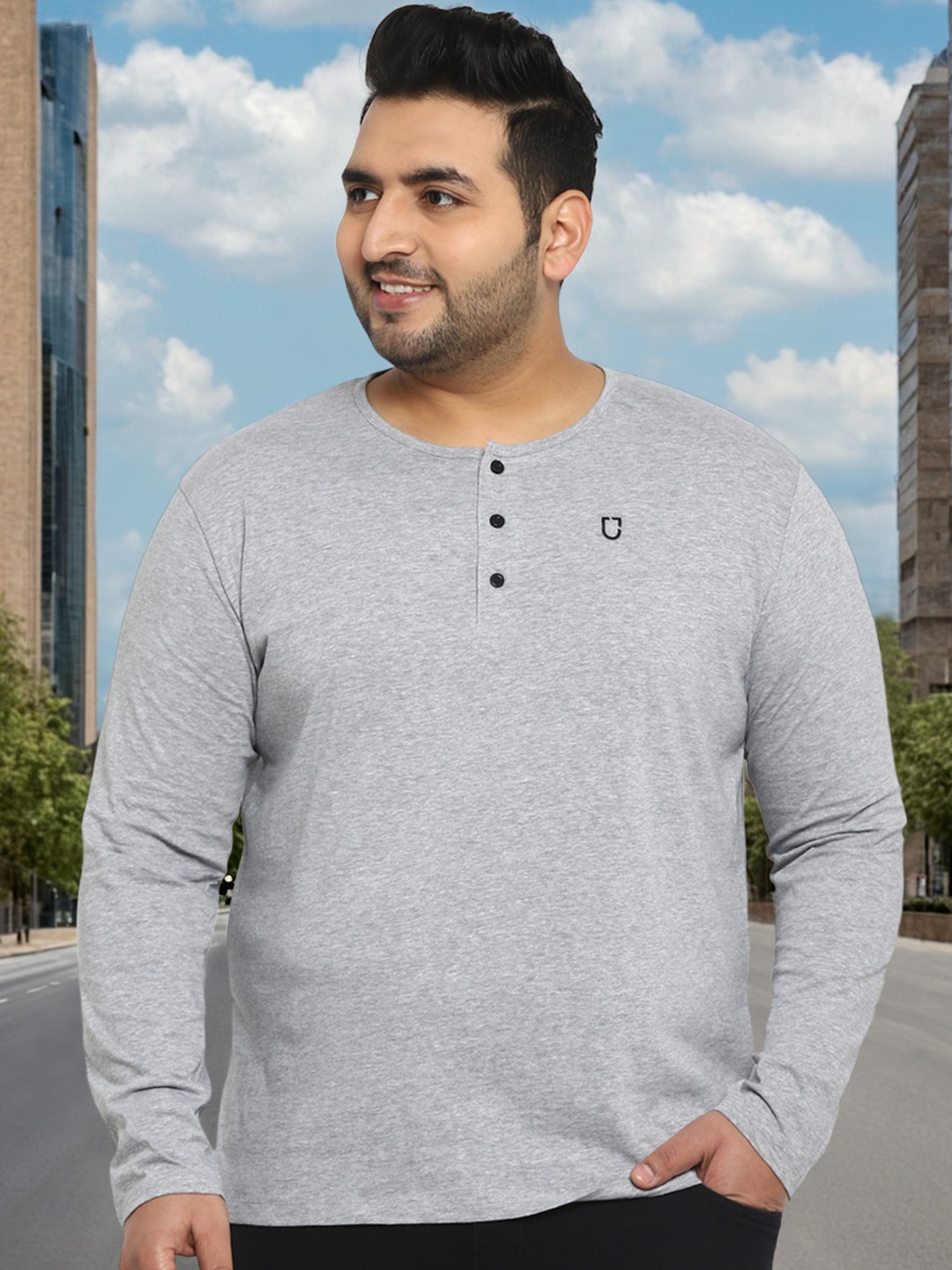 

Urbano Plus Men Grey Henley Neck T-shirt