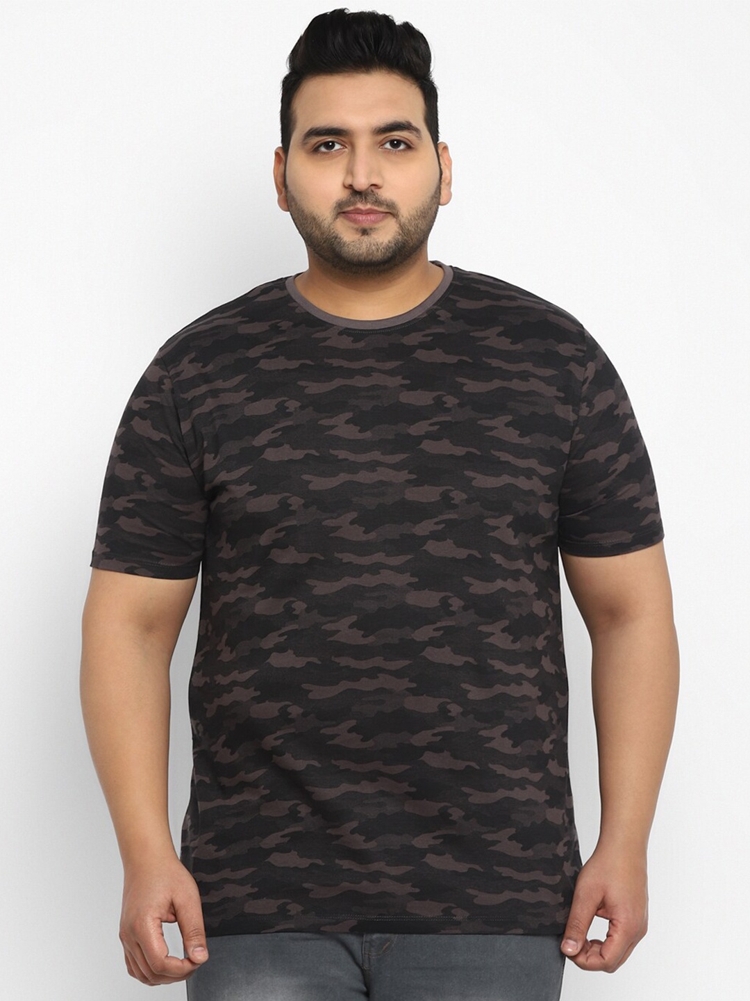 

Urbano Plus Men Grey Camouflage Printed Raw Edge T-shirt