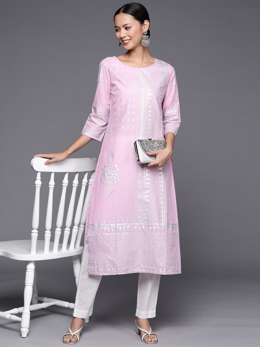 

Varanga Women Pink & White Ethnic Motifs Printed Kurta