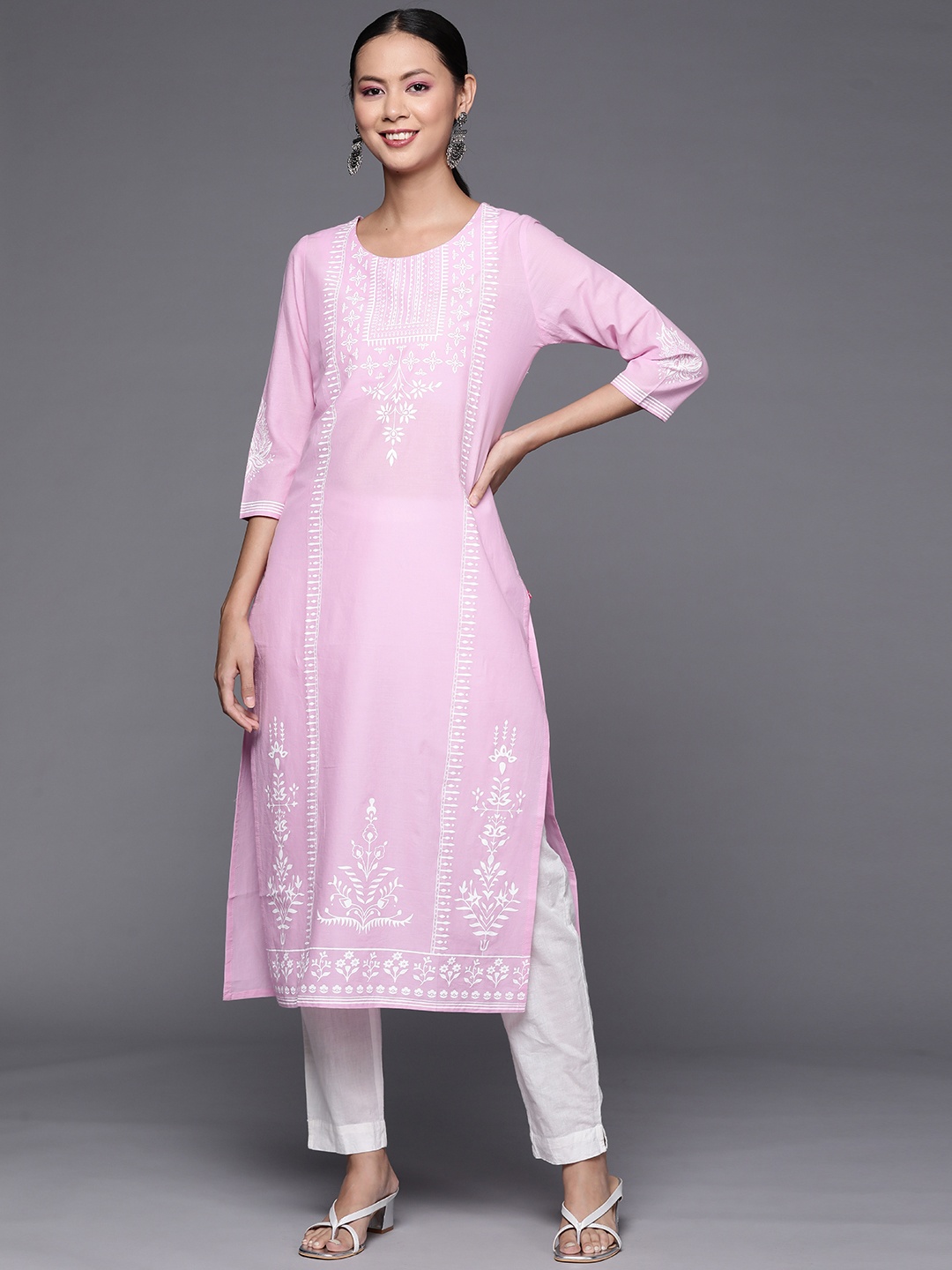

Varanga Women Pink & White Ethnic Motifs Printed Kurta