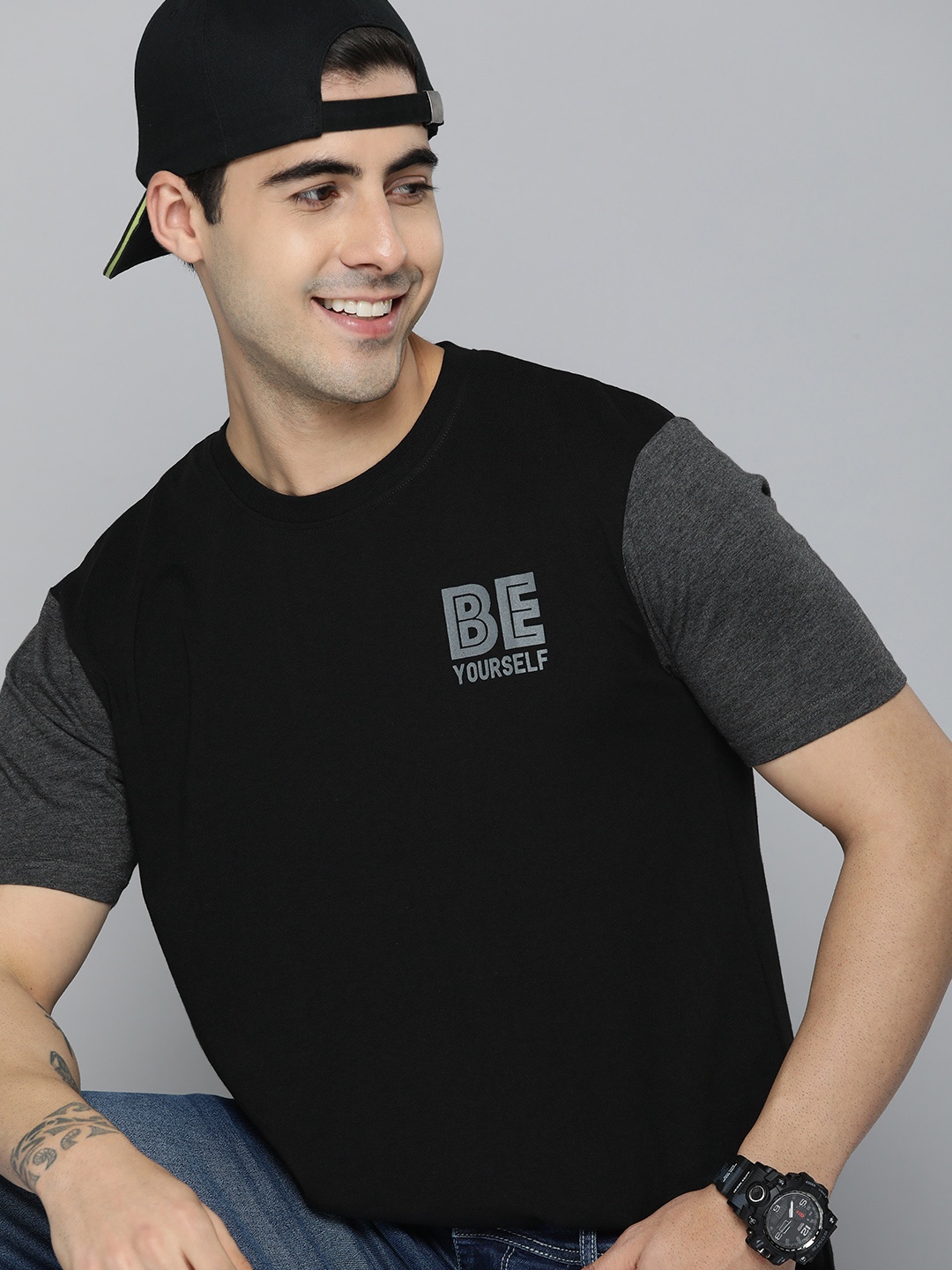 

HERE&NOW Men Black & Charcoal Typography Printed Casual T-shirt