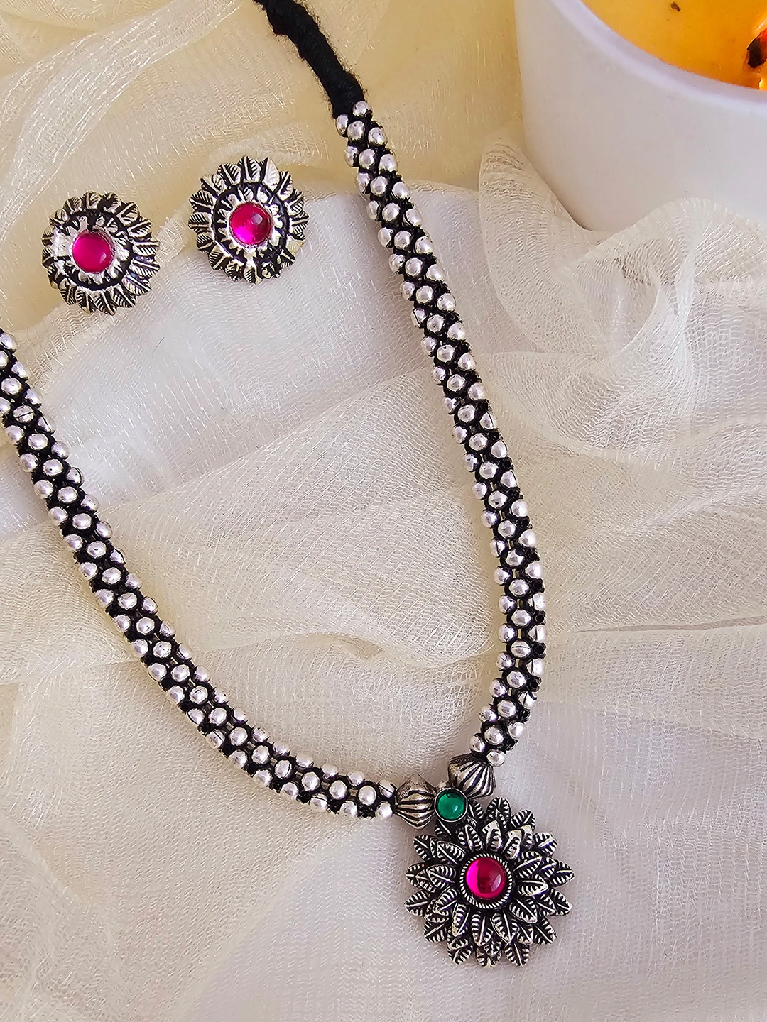 

Binnis Wardrobe Women Silver-Toned Oxidised Floral Jewellery Set