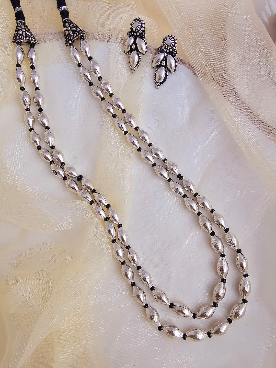 

Binnis Wardrobe Oxidised Silver-Plated & Stone Studded Jewellery Set