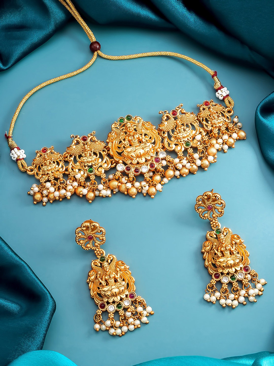 

aadita Gold-Plated White & Red Kundan-Studded & Pearl Beaded Temple Jewellery Set