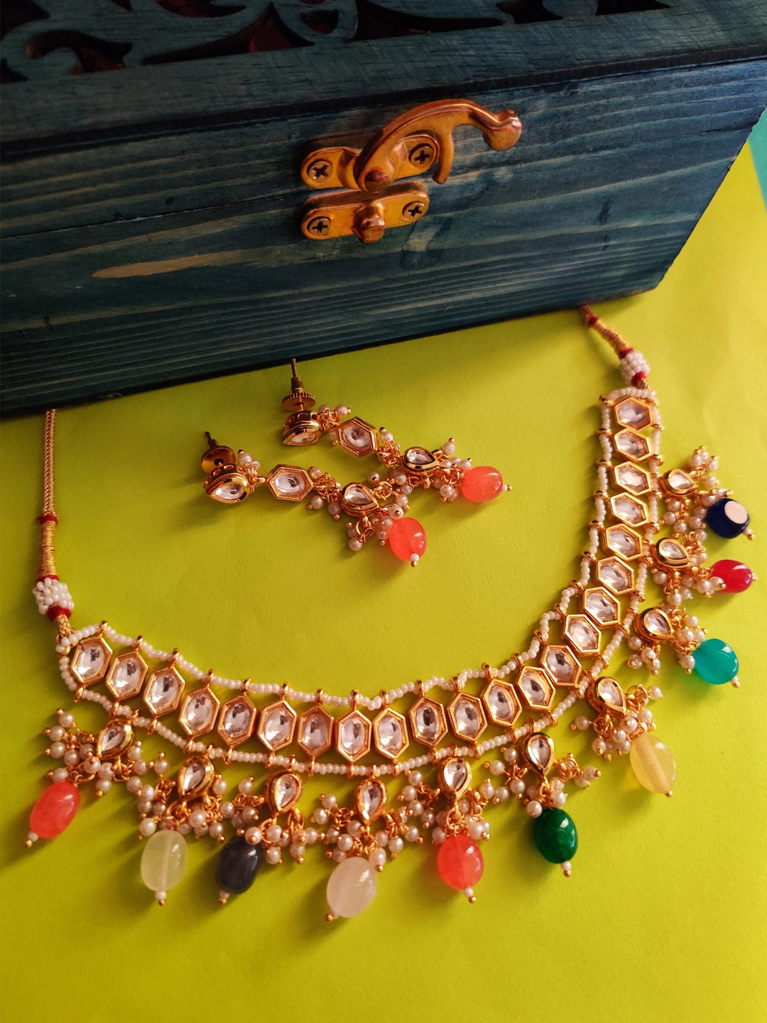 

Binnis Wardrobe Gold Plated & White Stone Studded Jewellery Set