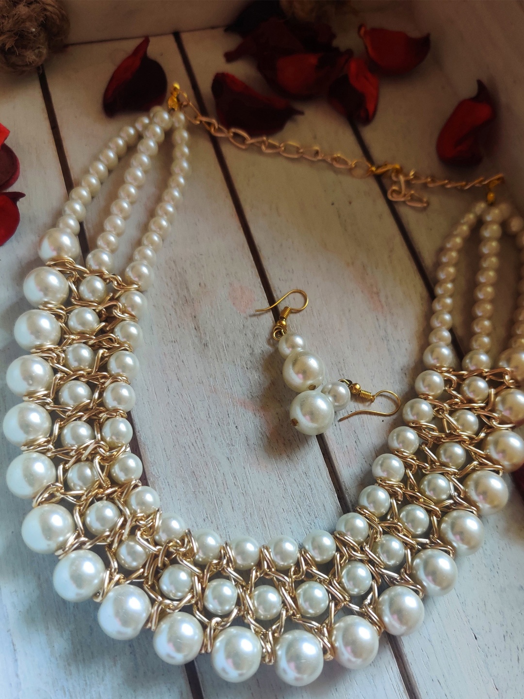 

Binnis Wardrobe Gold-Plated White Pearl-Beaded Layered Jewellery Set