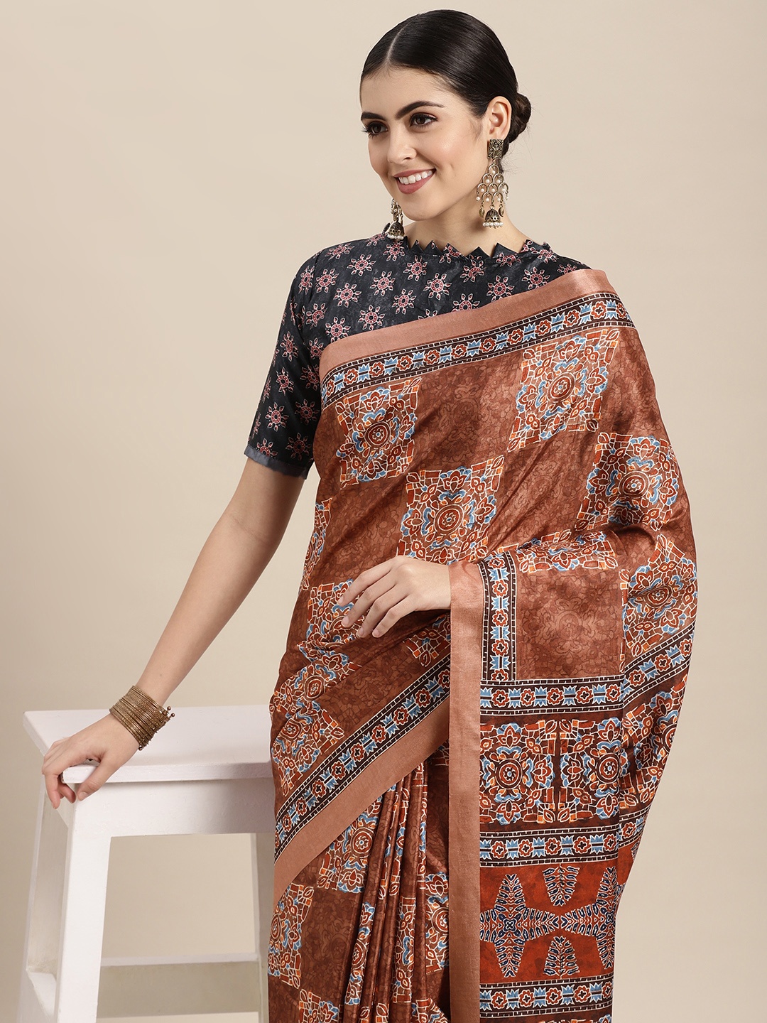 

VAIRAGEE Brown & Off White Ethnic Motifs Silk Blend Saree